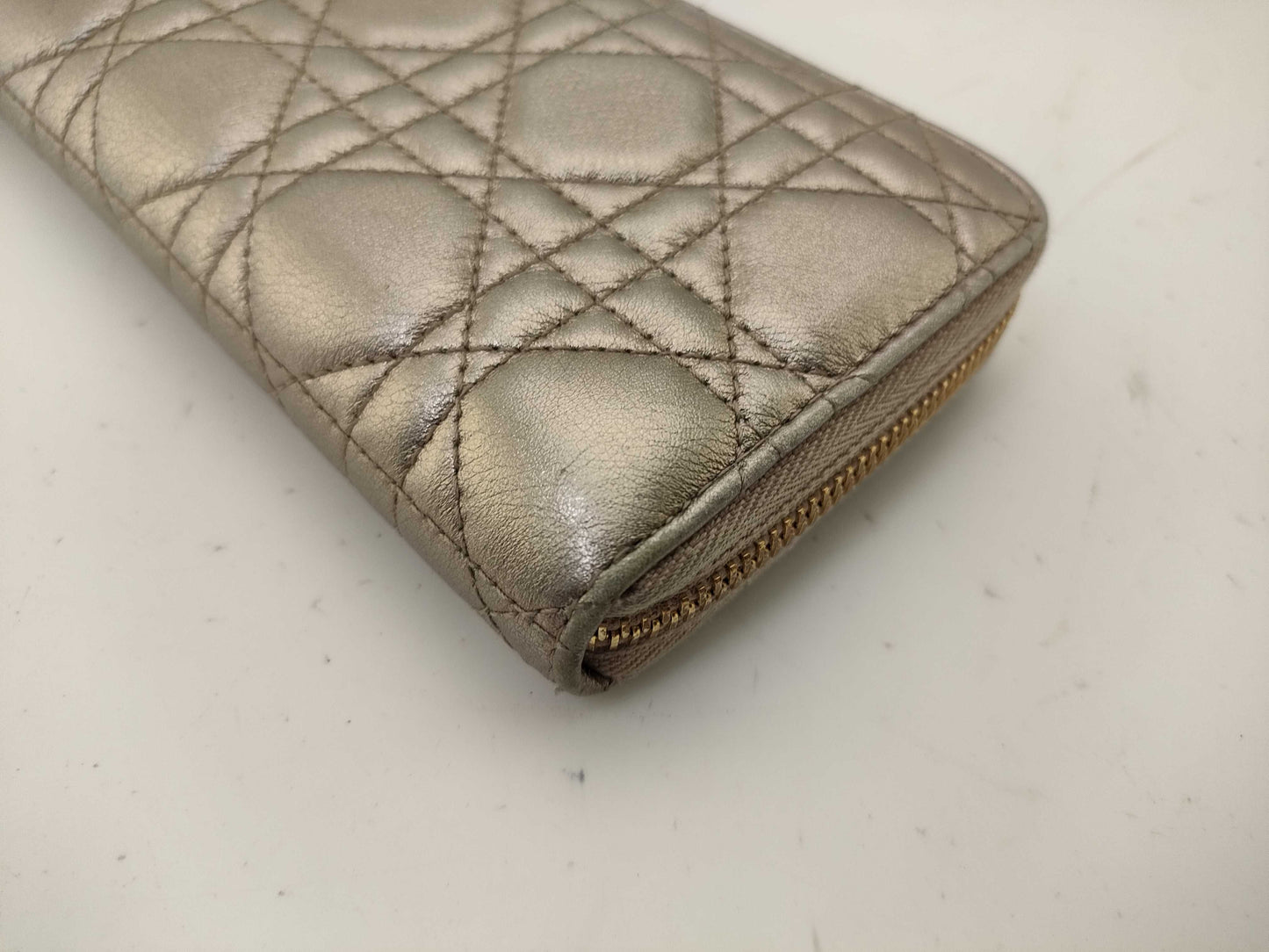 Dior round zipper wallet
