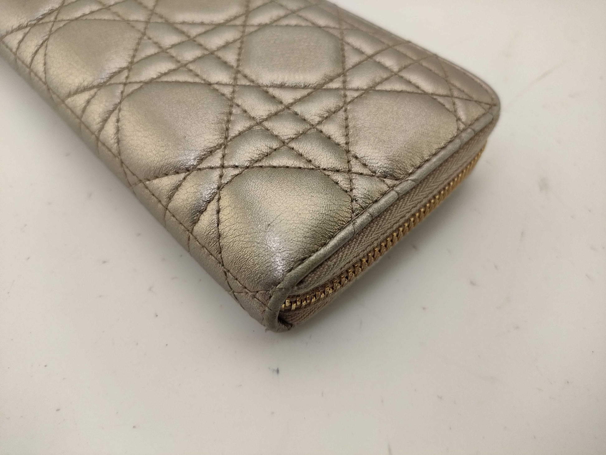 Dior round zipper wallet