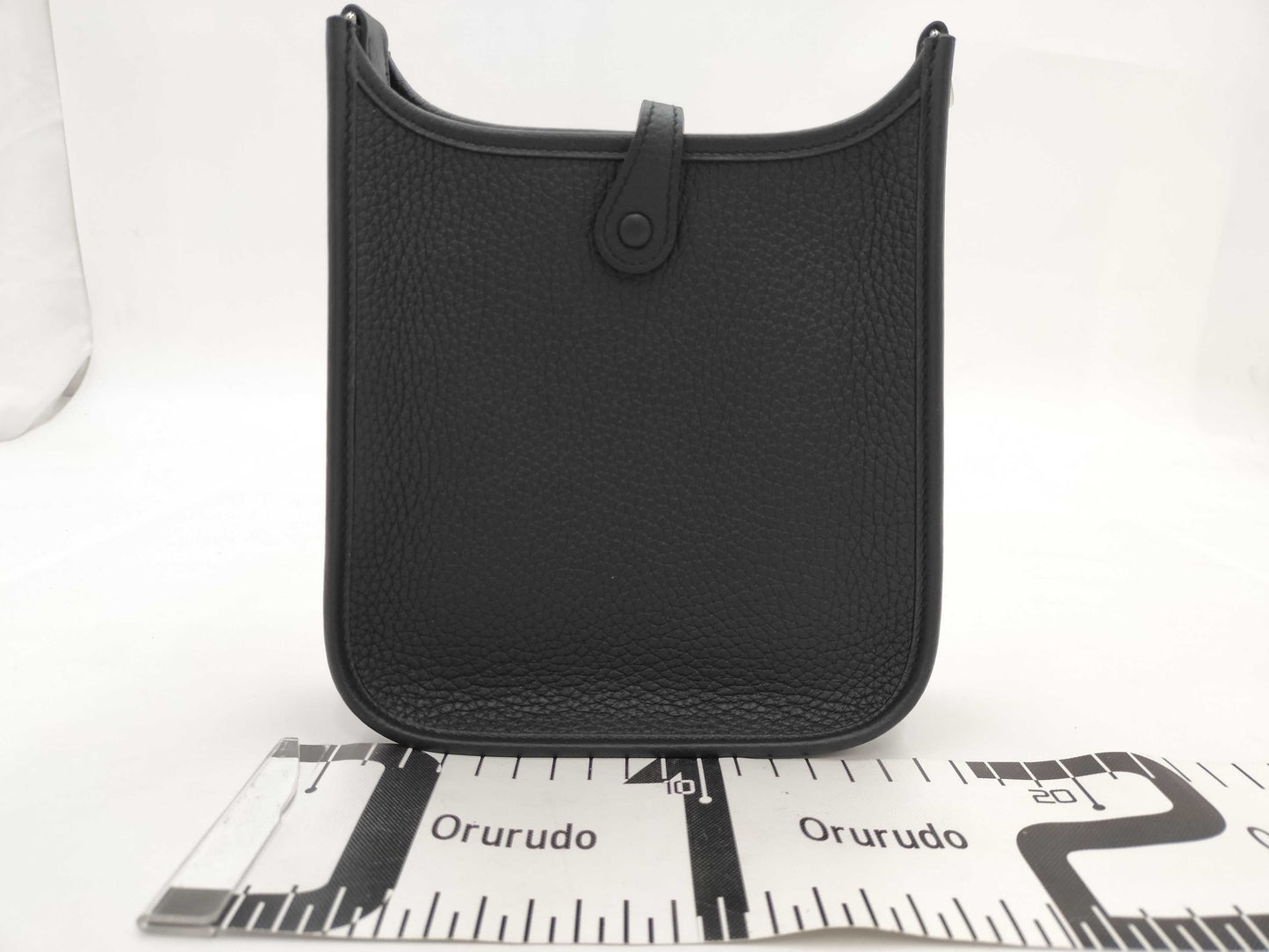 HERMES Evelyn TPM Noir Silver Hardware K Stamp Shoulder Bag