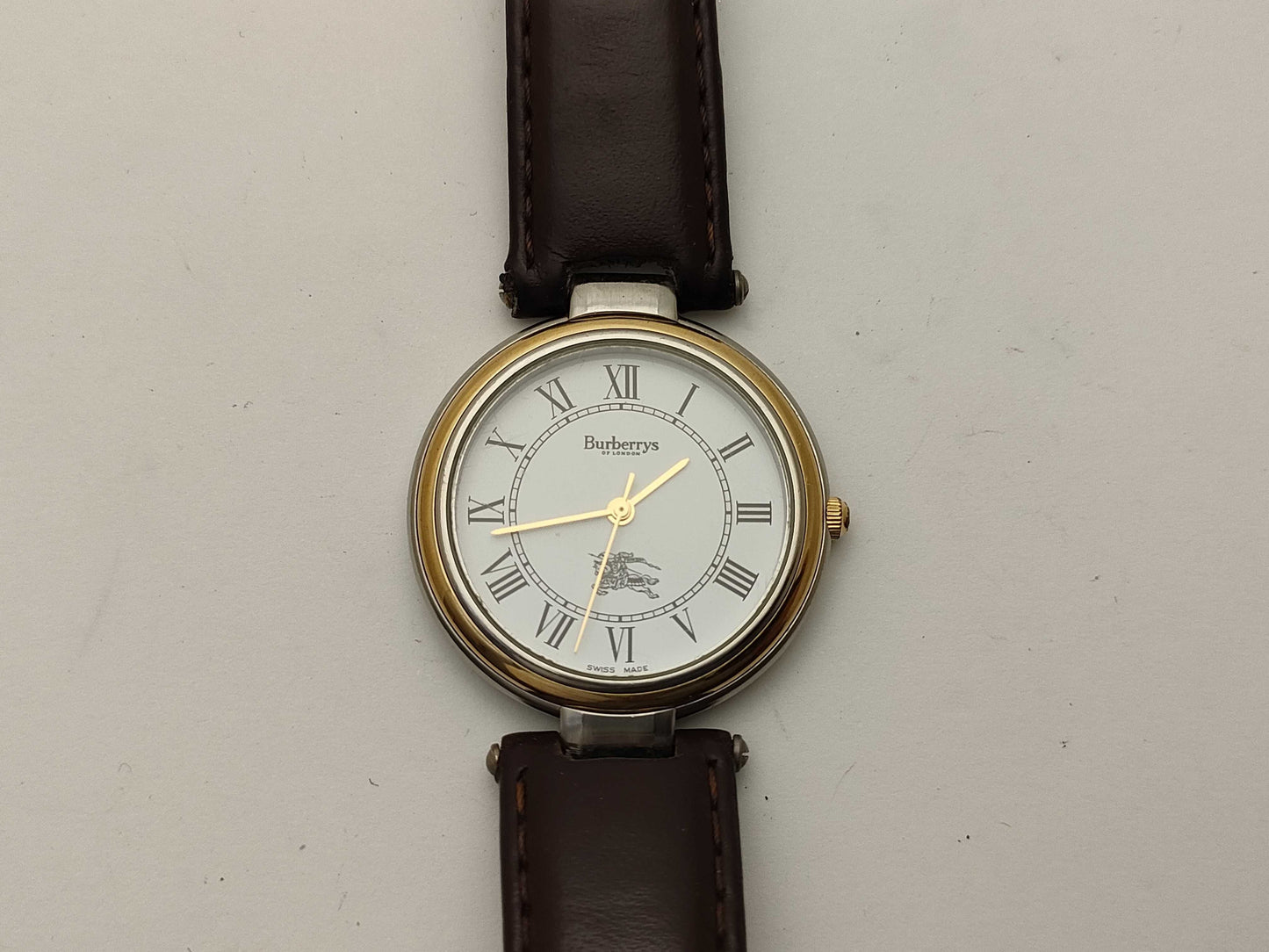 BURBERRY 8000 White Dial Burberry Women's Watch