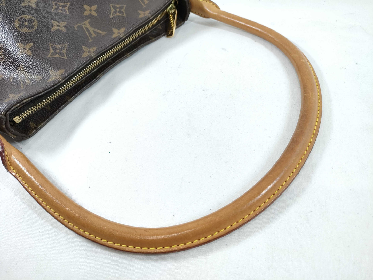 LOUIS VUITTON Monogram M51146 Looping Handbag