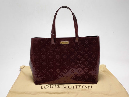 LOUIS VUITTON Vernis Wilshire MM Tote Bag