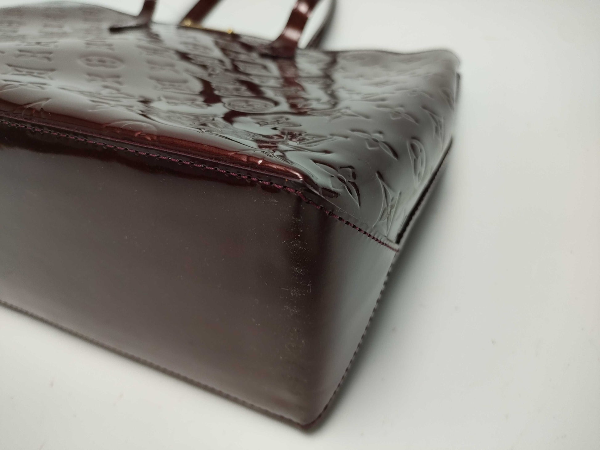 LOUIS VUITTON Vernis Wilshire MM Tote Bag