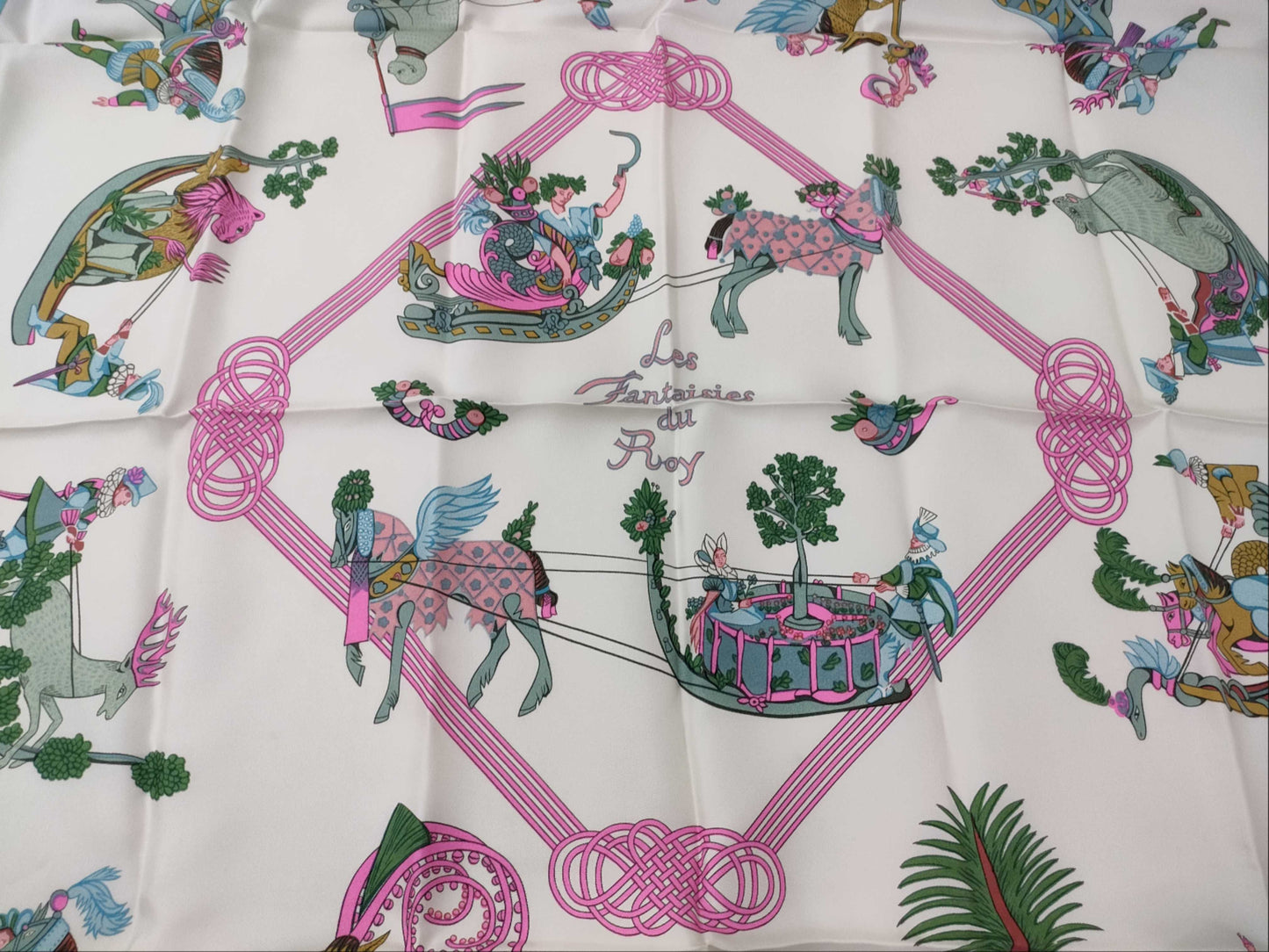 HERMES Carré Les Fantaisies du Roy Scarf