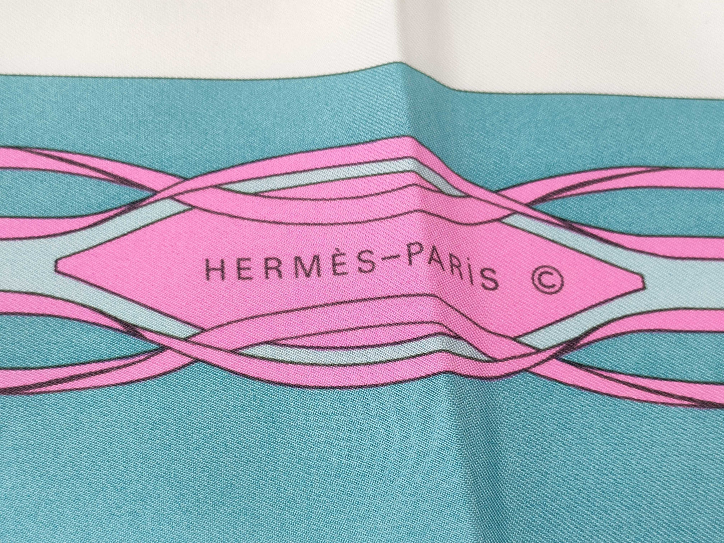 HERMES Carré Les Fantaisies du Roy Scarf
