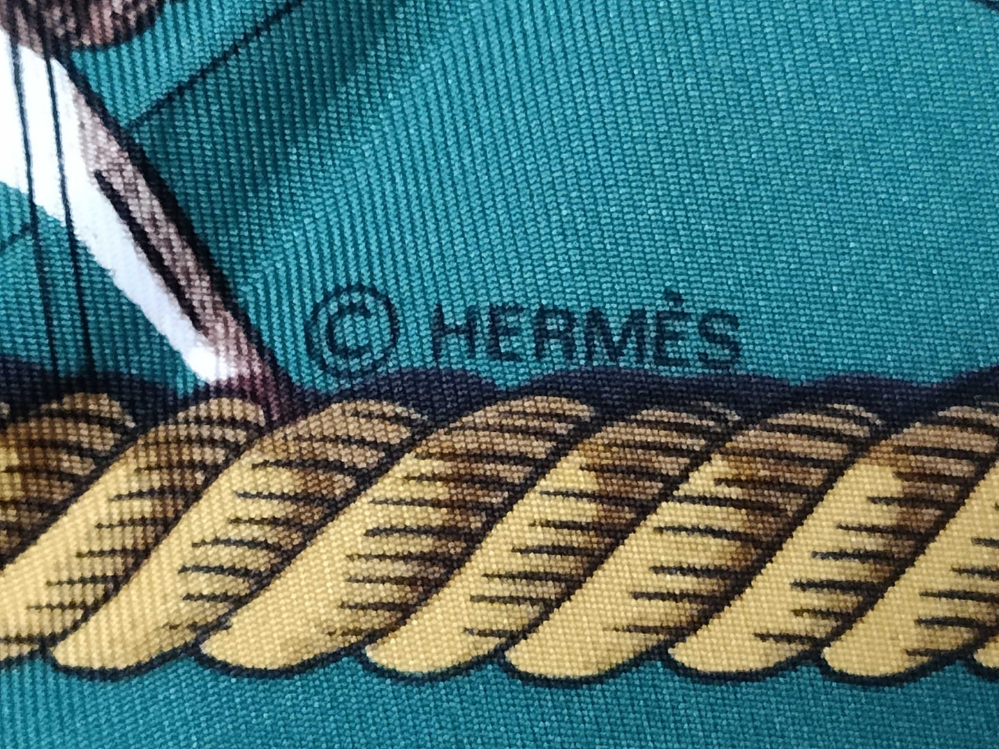 HERMES Carré 90 Marine et Cavalerie Scarf