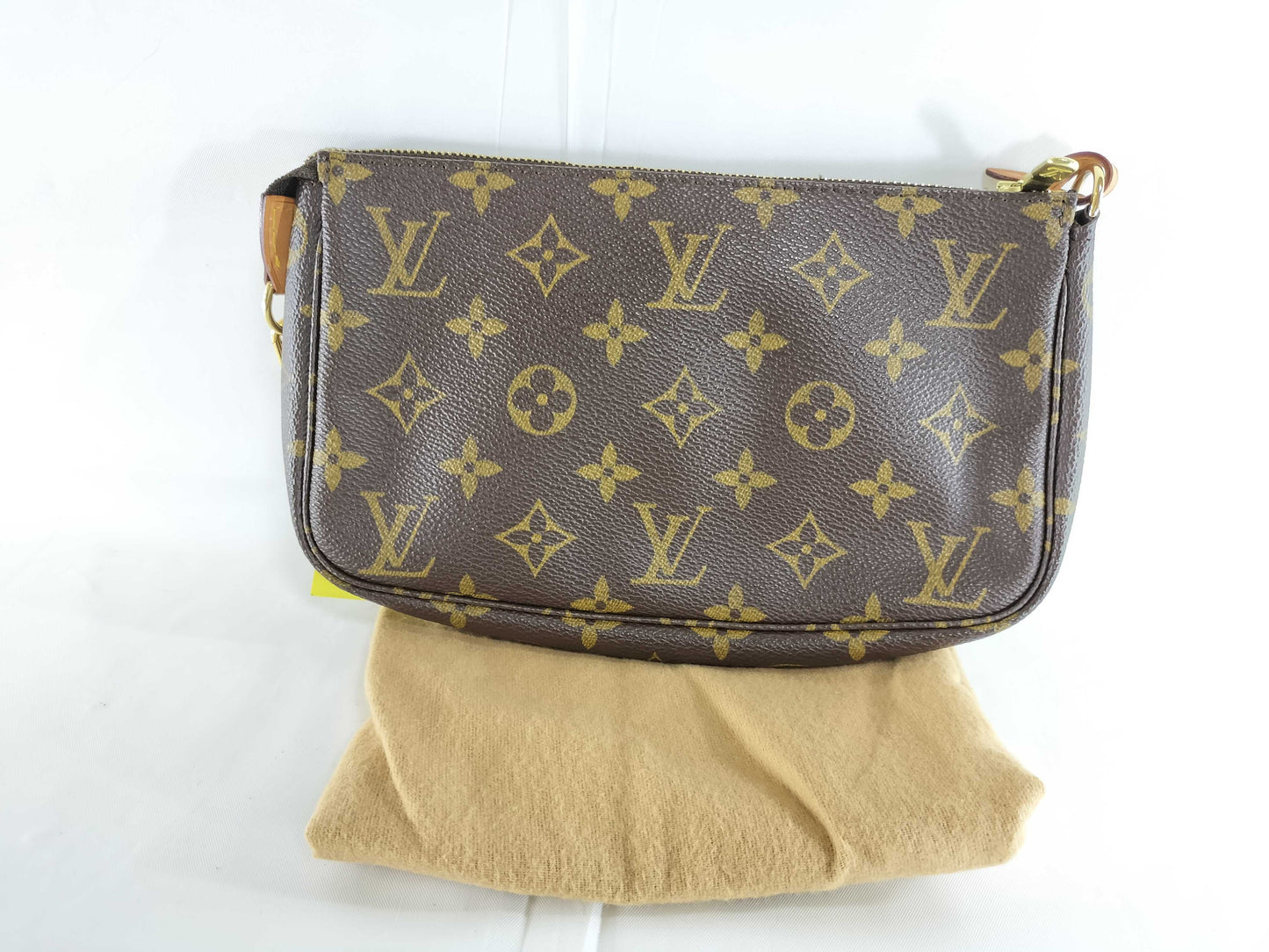 LOUIS VUITTON Monogram Pochette Accessoires Pouch
