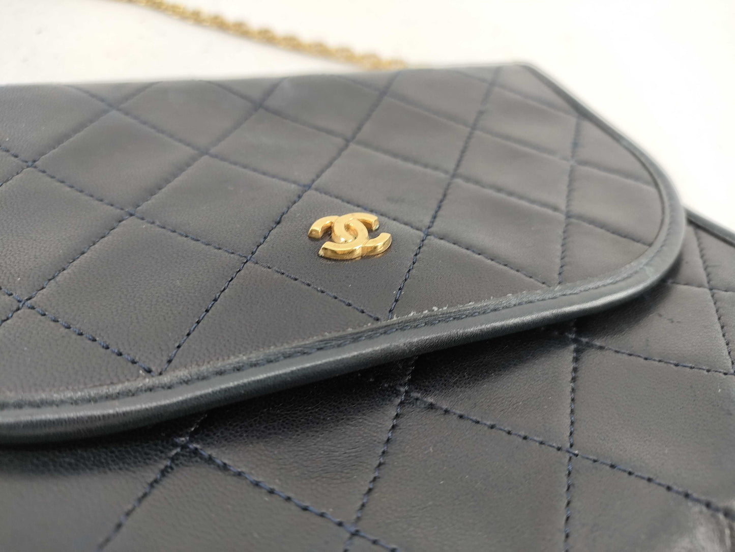 CHANEL Lambskin Chain Wallet Vintage Shoulder Bag