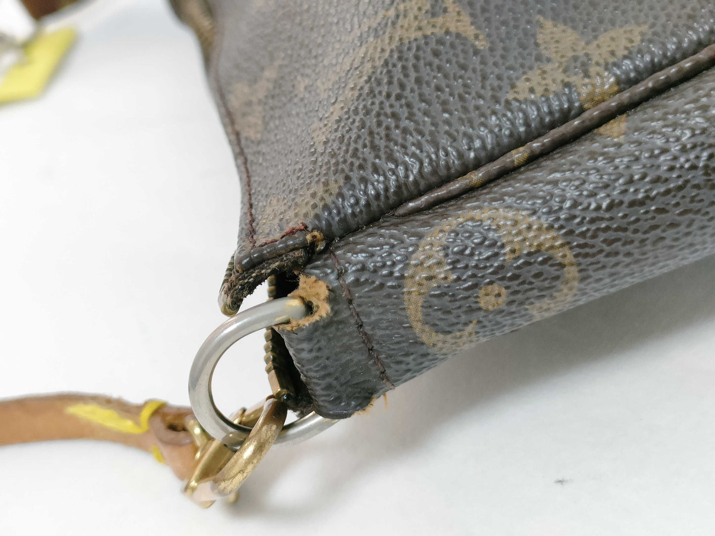 LOUIS VUITTON Monogram M40712 Accessory Pouch with Detachable Hardware