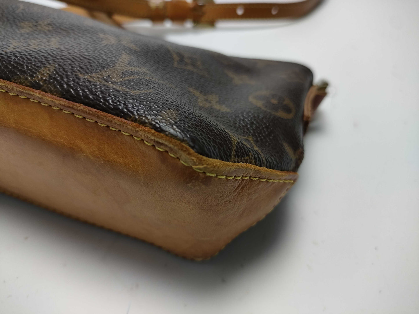 LOUIS VUITTON Monogram Trotter M51240 Shoulder Bag
