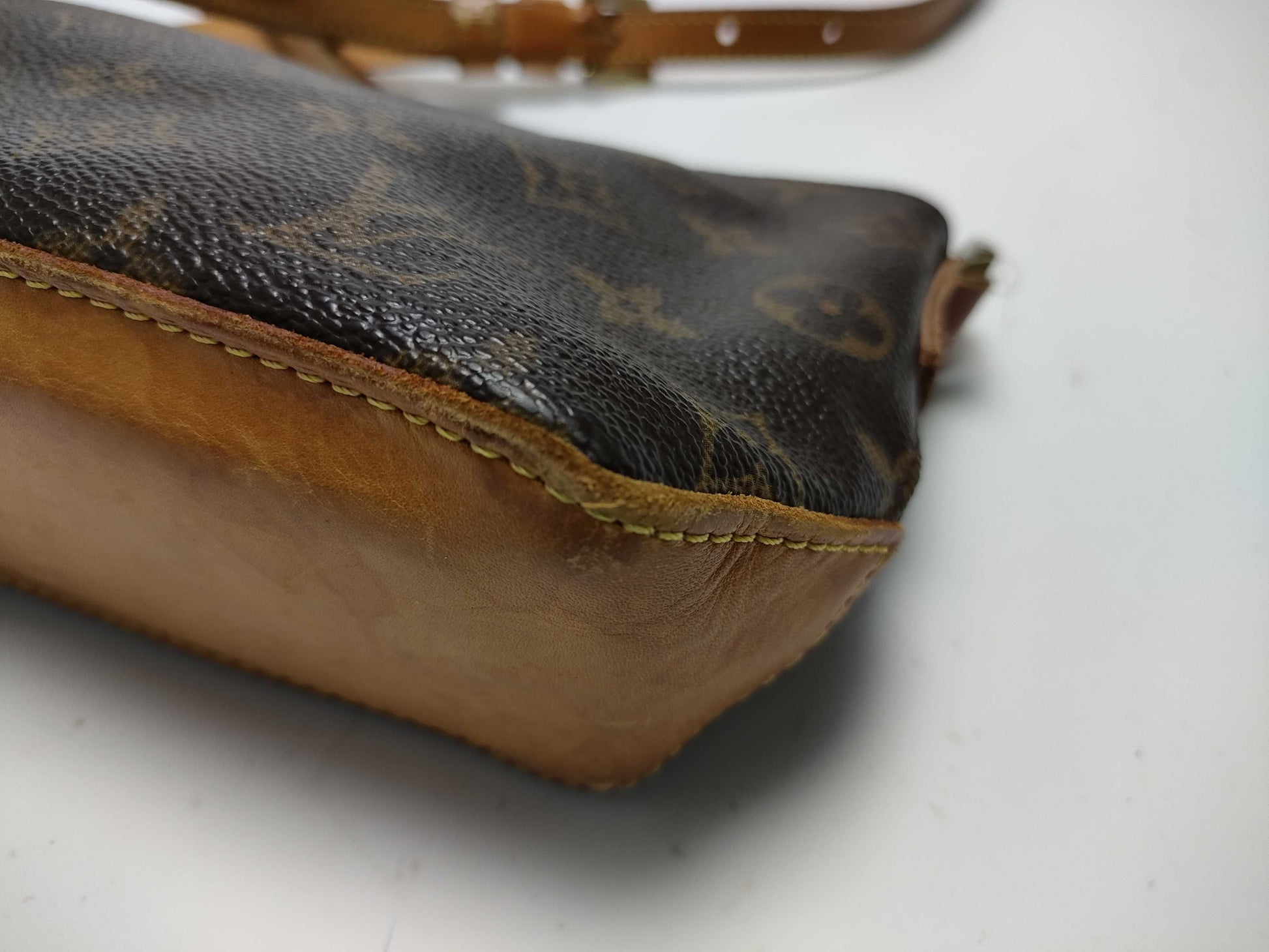 LOUIS VUITTON Monogram Trotter M51240 Shoulder Bag