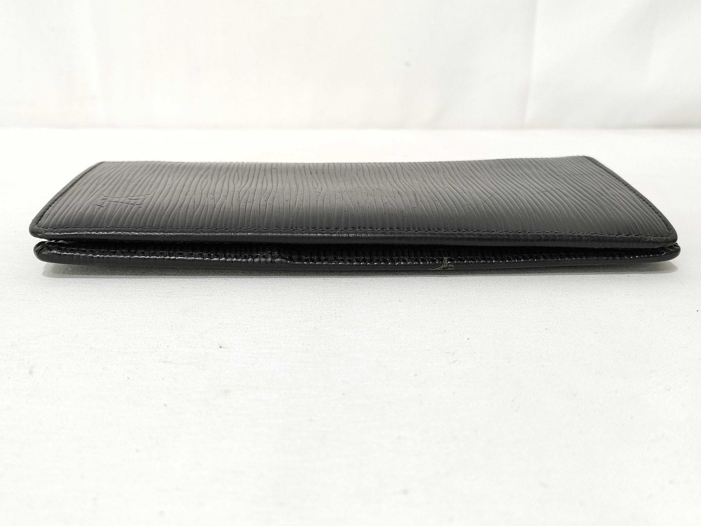LOUIS VUITTON Epi Epi Portefeuille Brazza Wallet