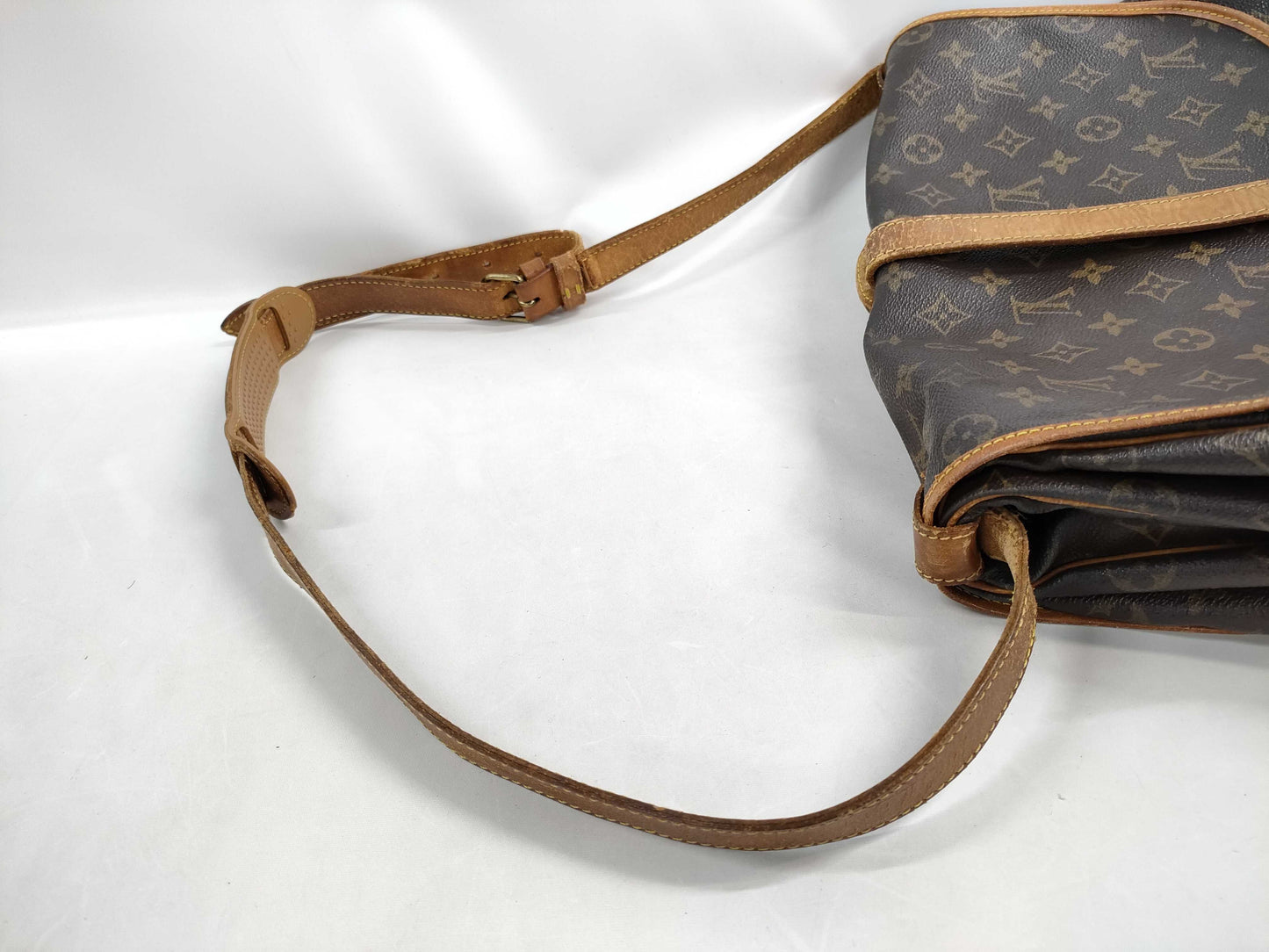 LOUIS VUITTON Monogram M42254 Saumur 35 Shoulder Bag