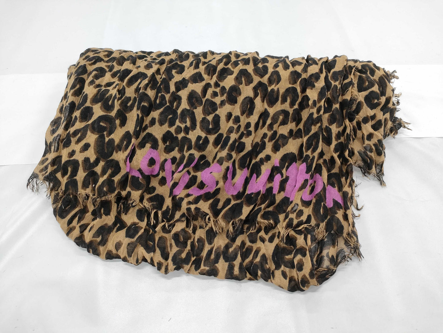LOUIS VUITTON Brown Leopard Print Scarf