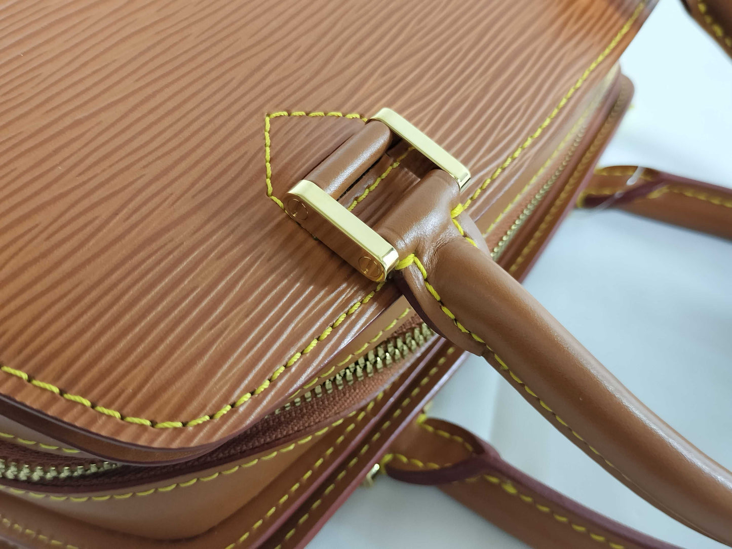 LOUIS VUITTON Epi M52058 Pont Neuf Handbag