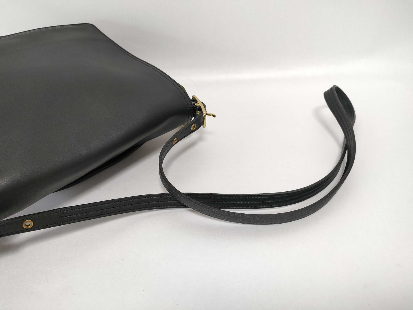 COACH 9829 Old Shoulder Bag