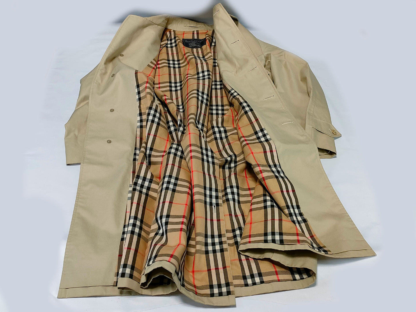BURBERRY Trench Coat