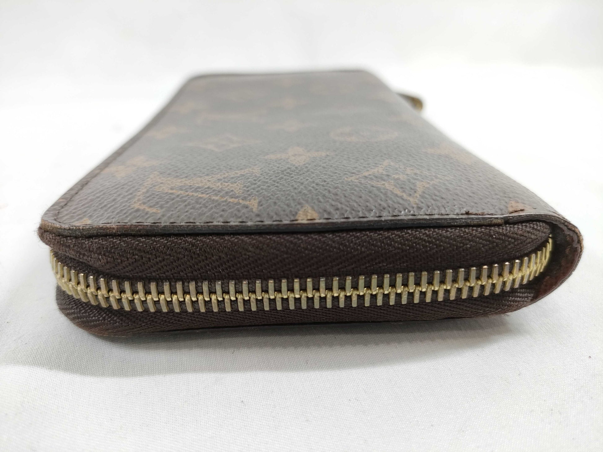 LOUIS VUITTON Monogram M60017 Zippy Wallet