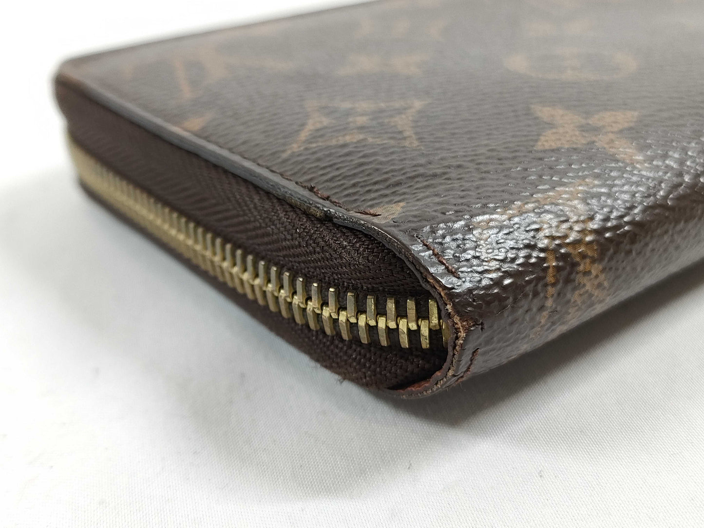 LOUIS VUITTON Monogram M60017 Zippy Wallet