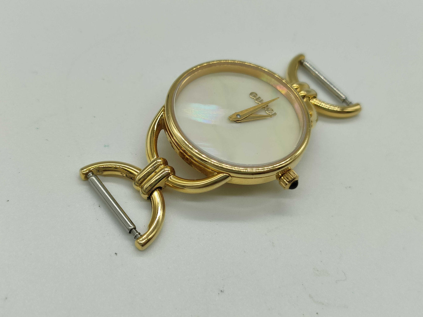 GUCCI 6000.2.L Round Gold Unmoving Women's Watch