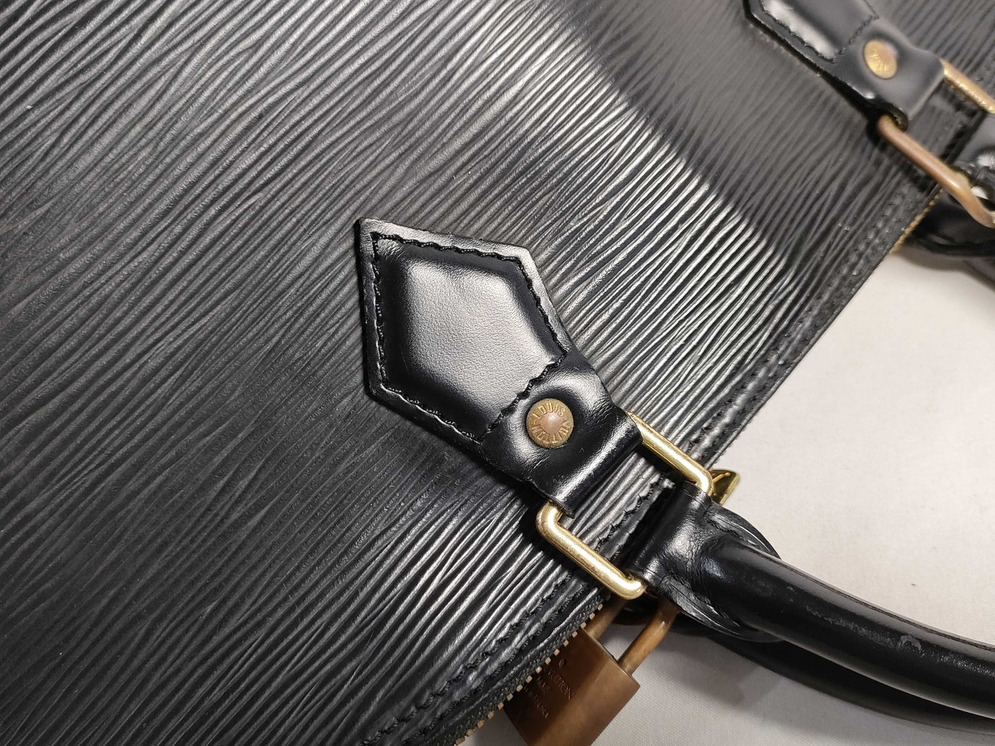 LOUIS VUITTON Epi Alma PM Handbag Handbag