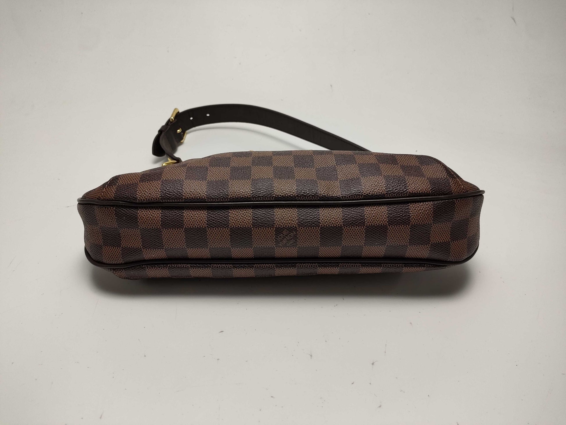 LOUIS VUITTON Damier N48180 Thames PM Shoulder Bag