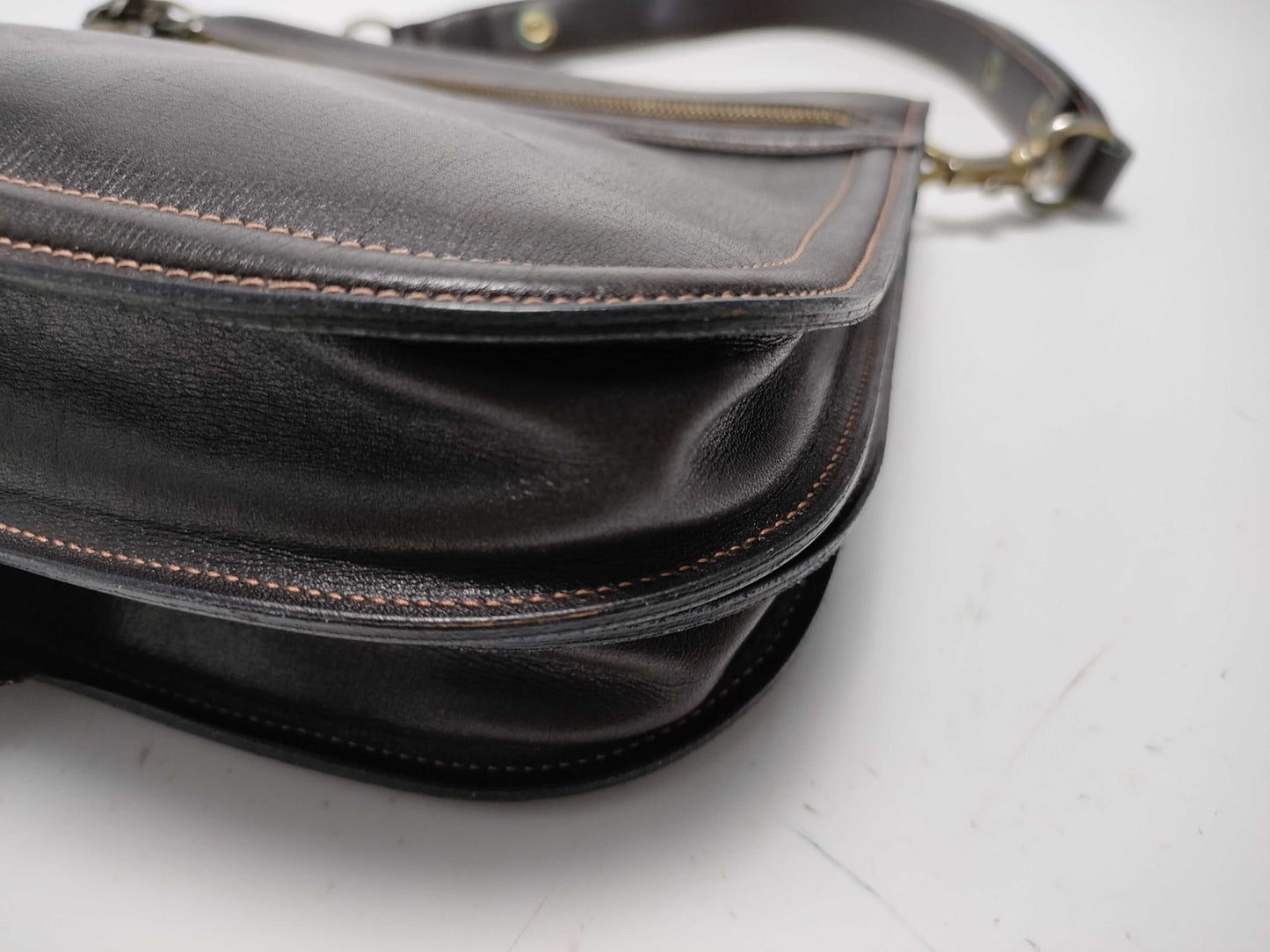 GUCCI Old Leather One-Shoulder Shoulder Bag