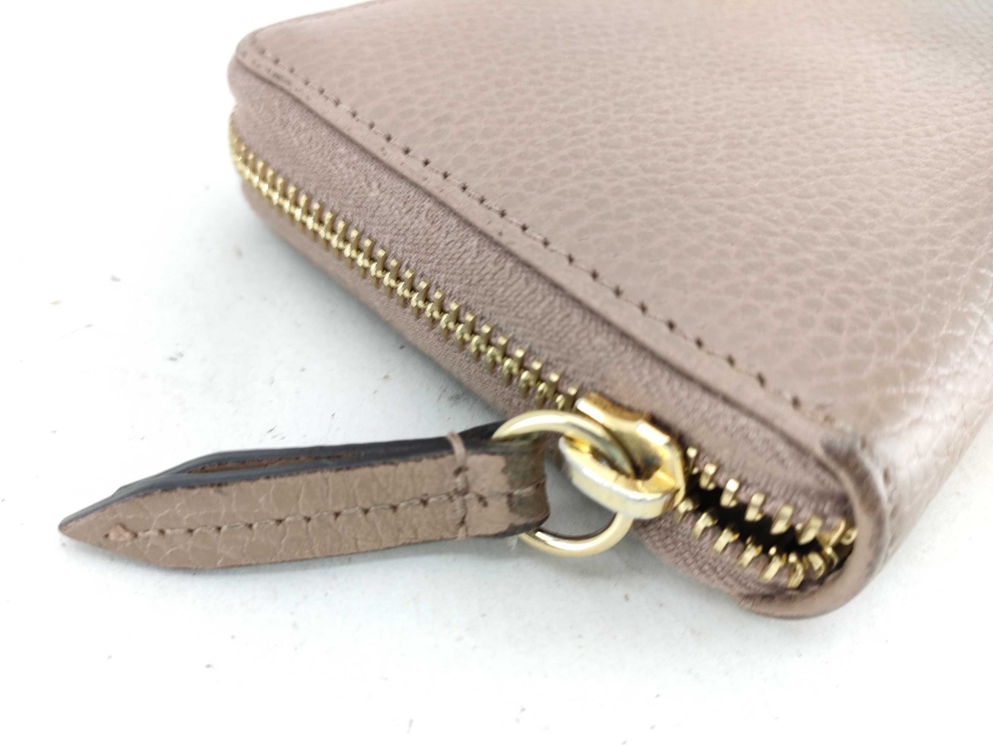 GUCCI 456117 GG Marmont Round Zip Wallet