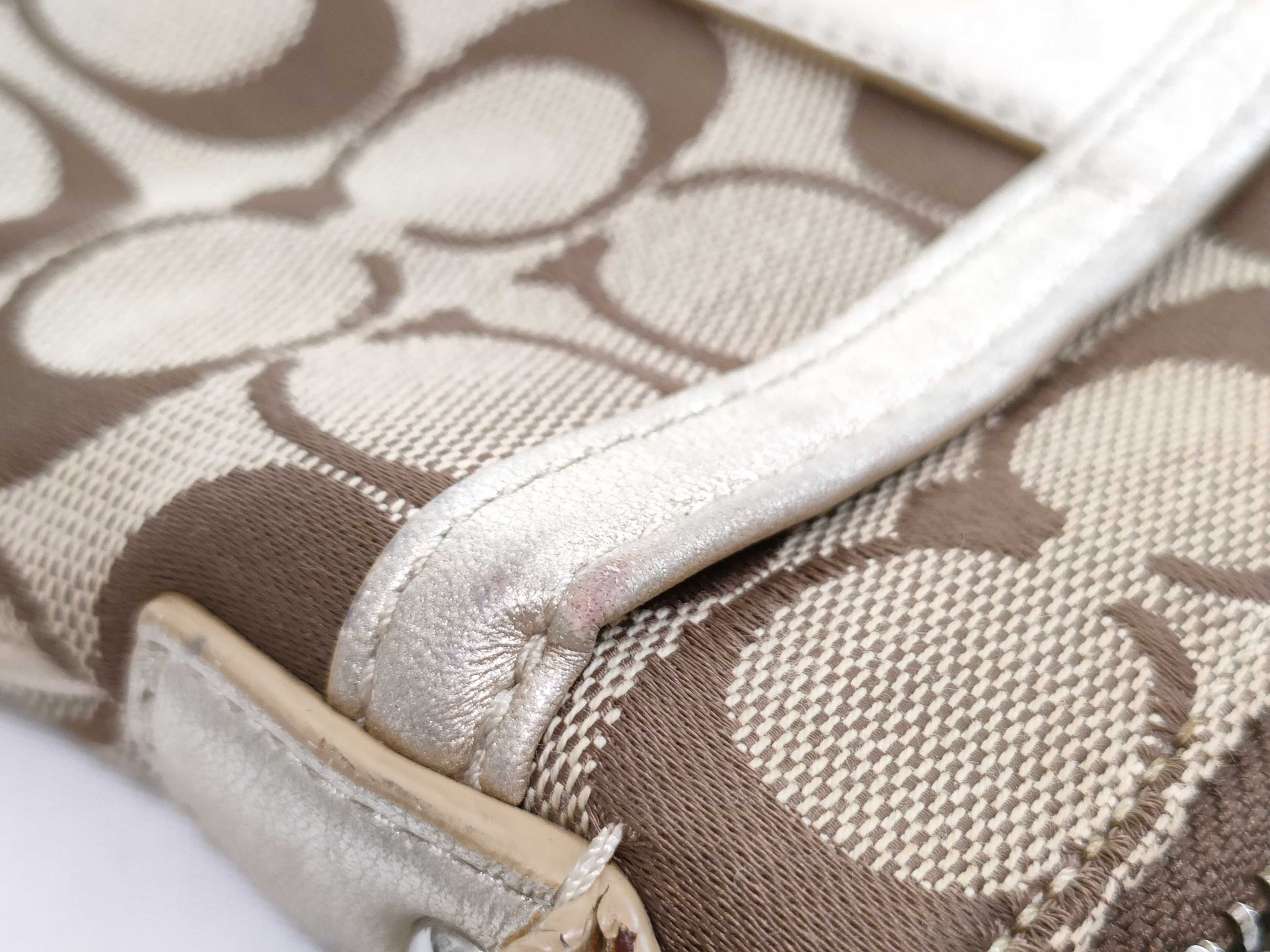 COACH Signature Signature Bag Shoulder Bag