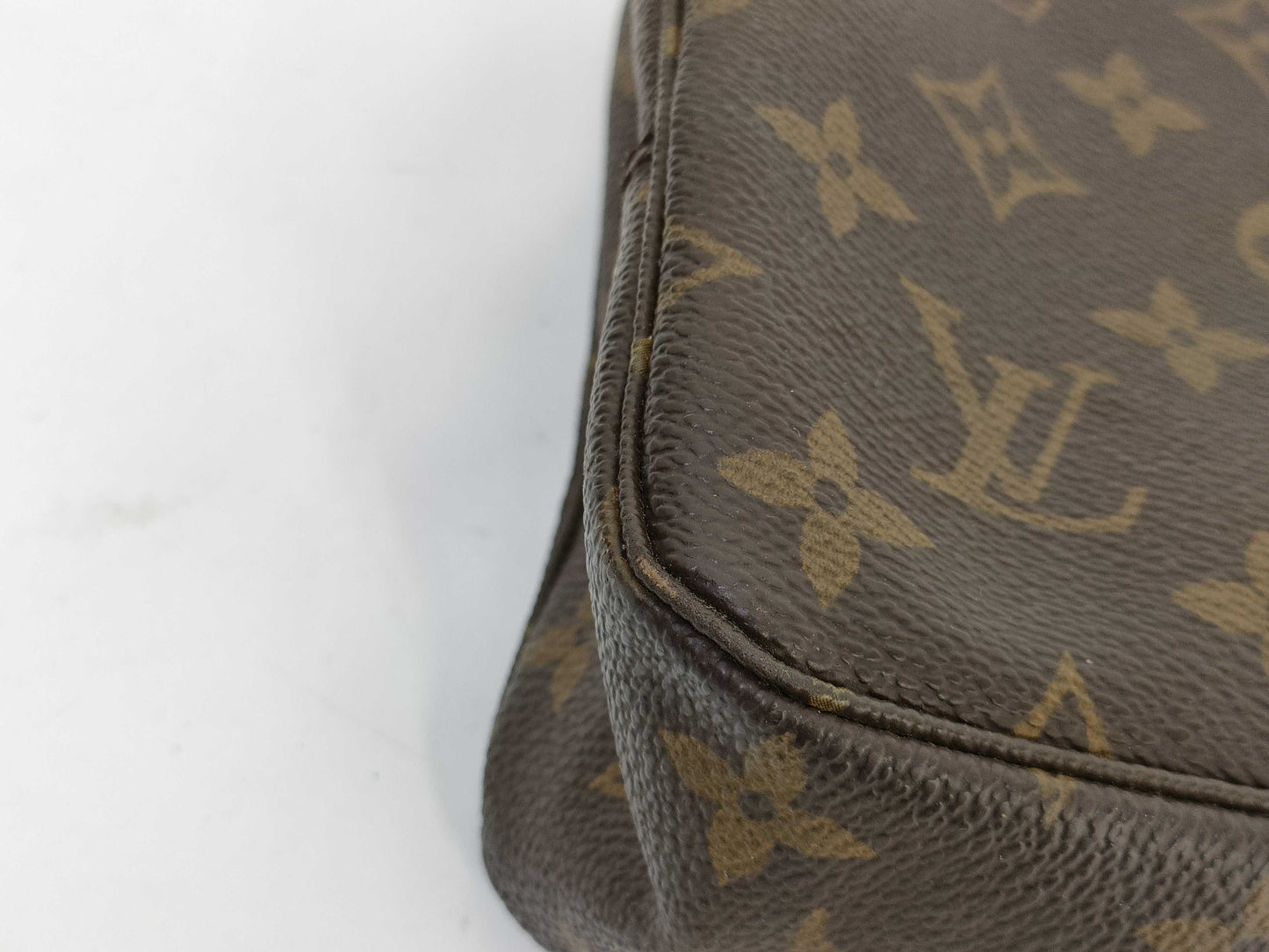 LOUIS VUITTON Monogram M47524 True Toilet 23 Pouch