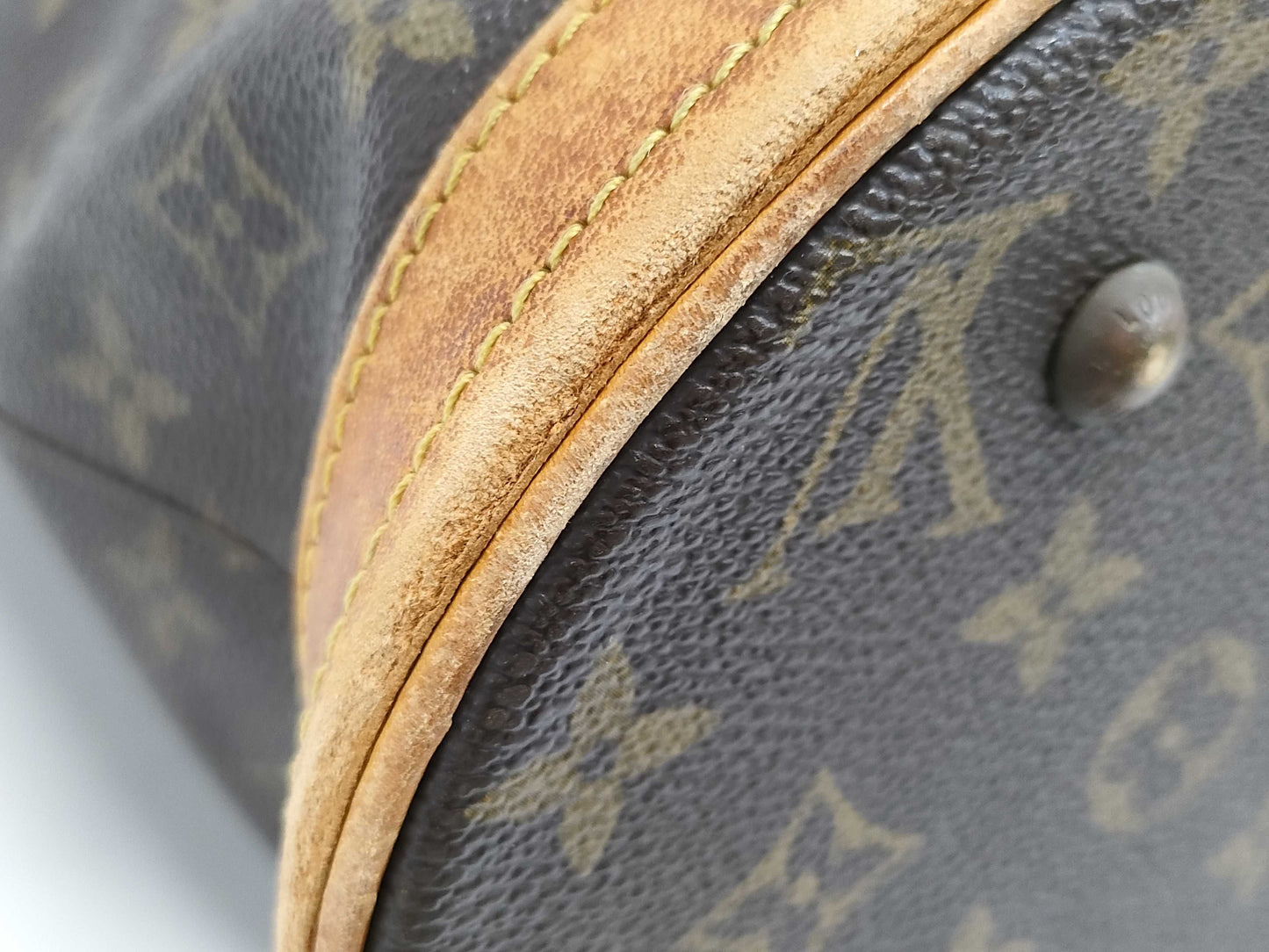 LOUIS VUITTON Monogram Bucket PM Tote Bag with Pouch
