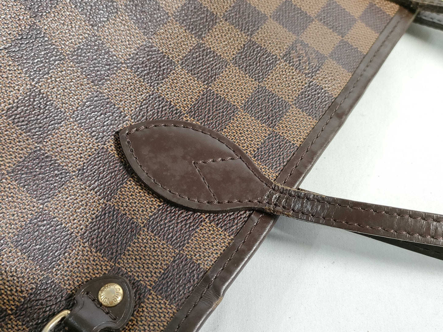 LOUIS VUITTON Damier N51105 Neverfull MM Tote Bag