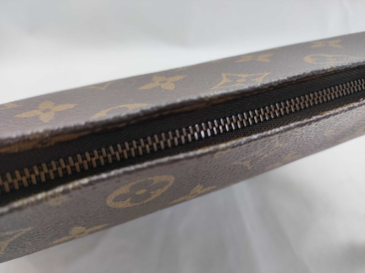 LOUIS VUITTON Monogram Second Bag, Interior Dirt
