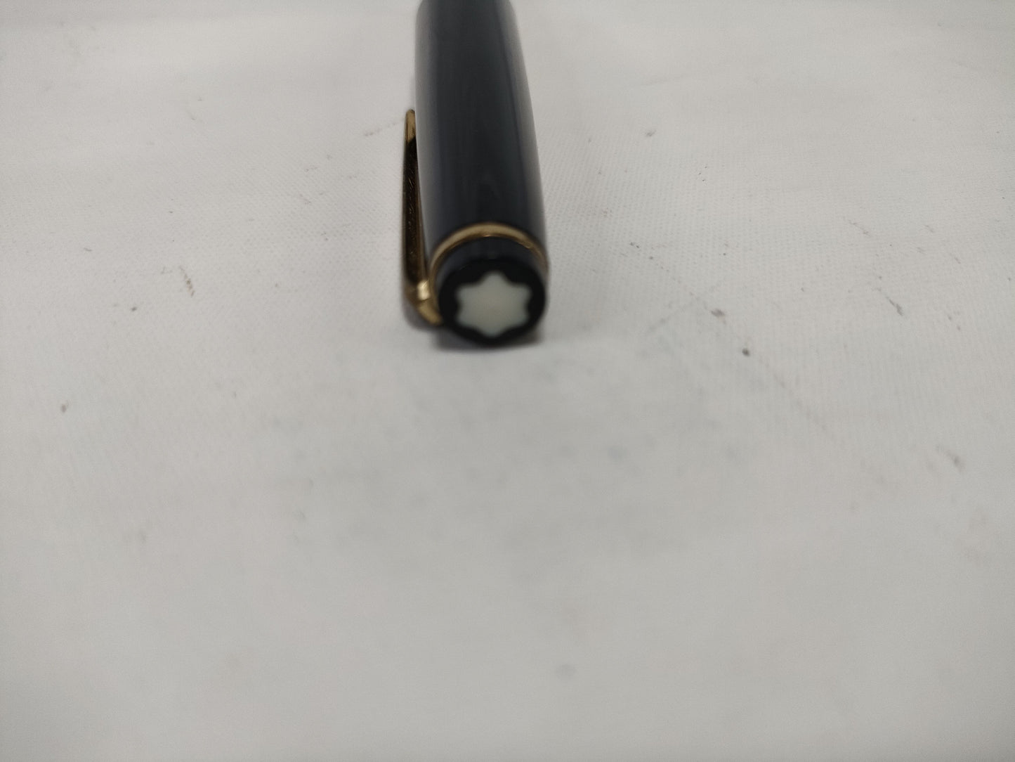 Montblanc No. 34 585 engraved belt