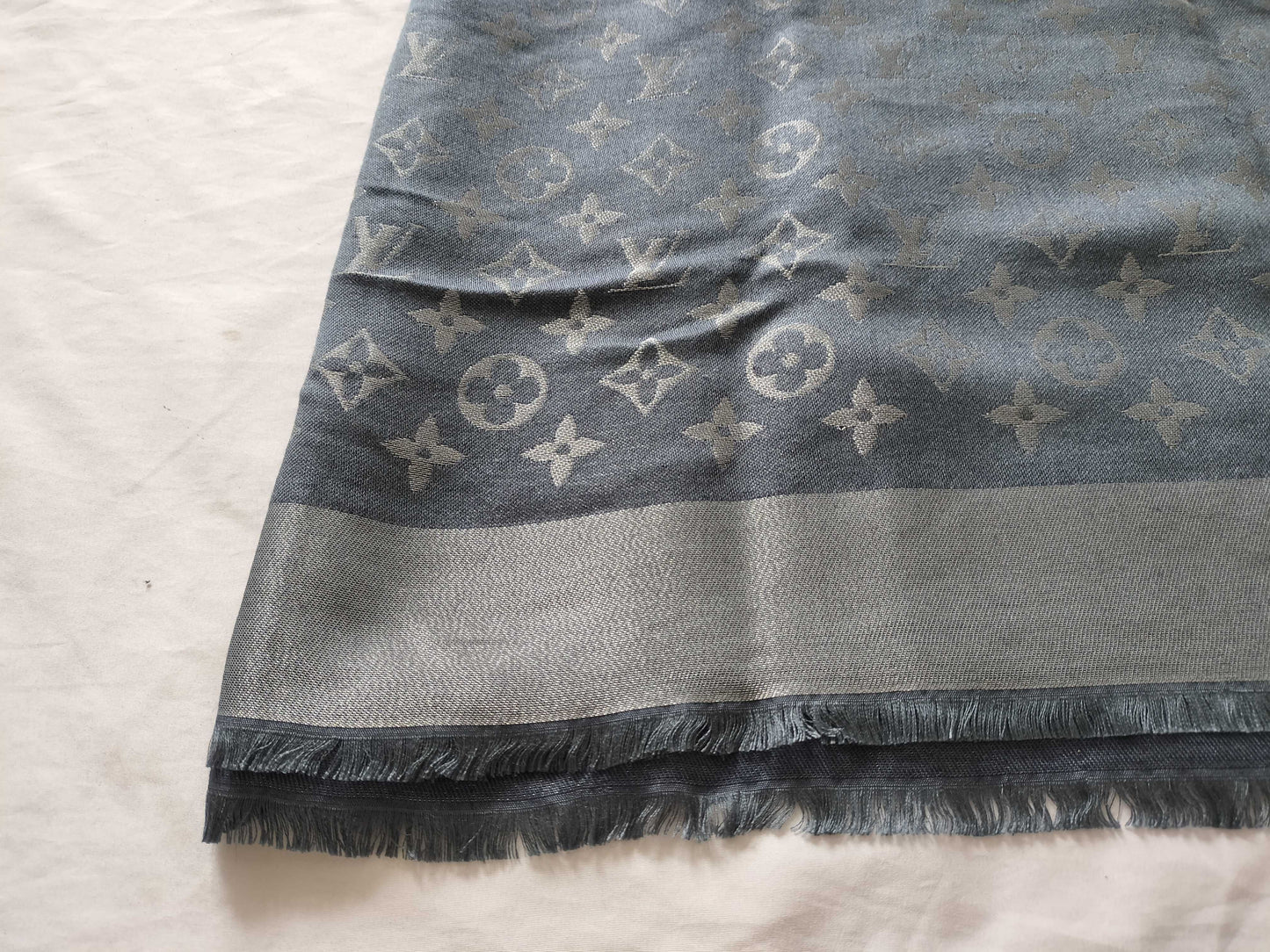 LOUIS VUITTON Monogram Monogram Large Scarf Scarf