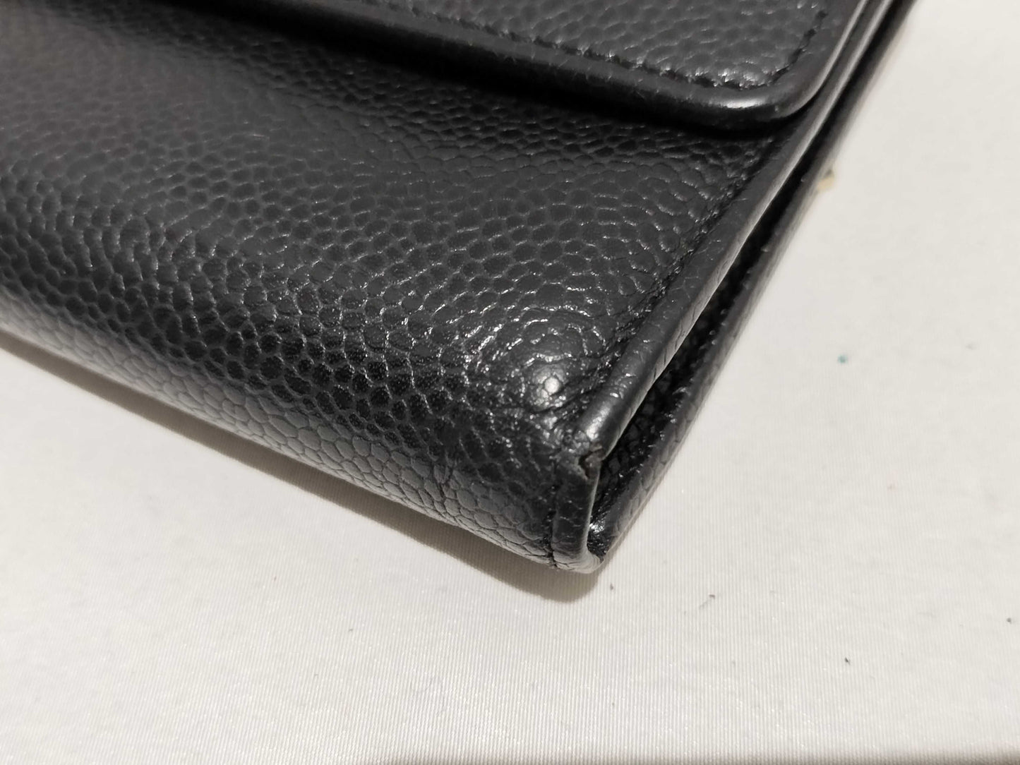 CHANEL Caviar Tri-fold Wallet
