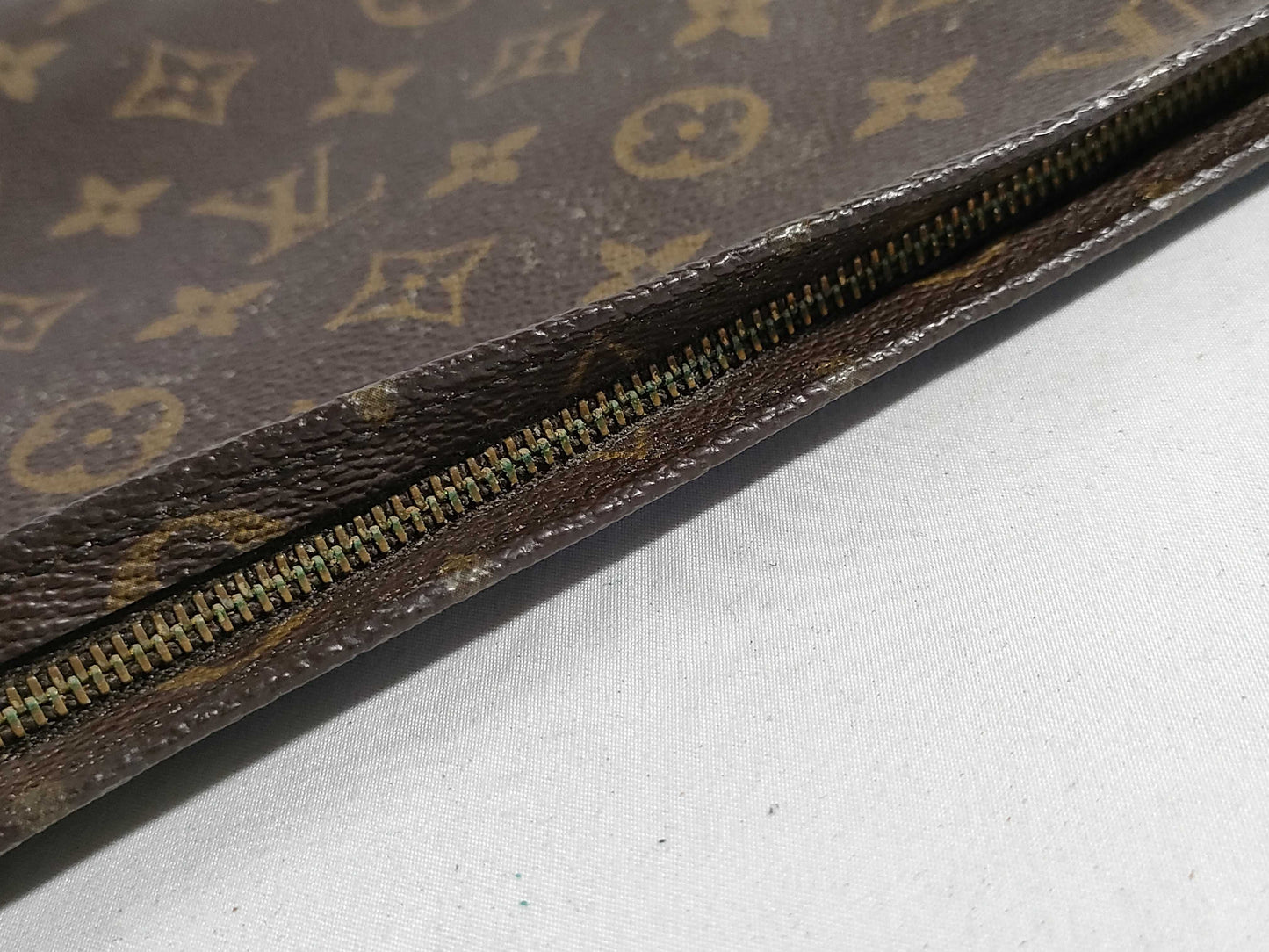LOUIS VUITTON Monogram M47542 Poche Toilette 26 Second Bag