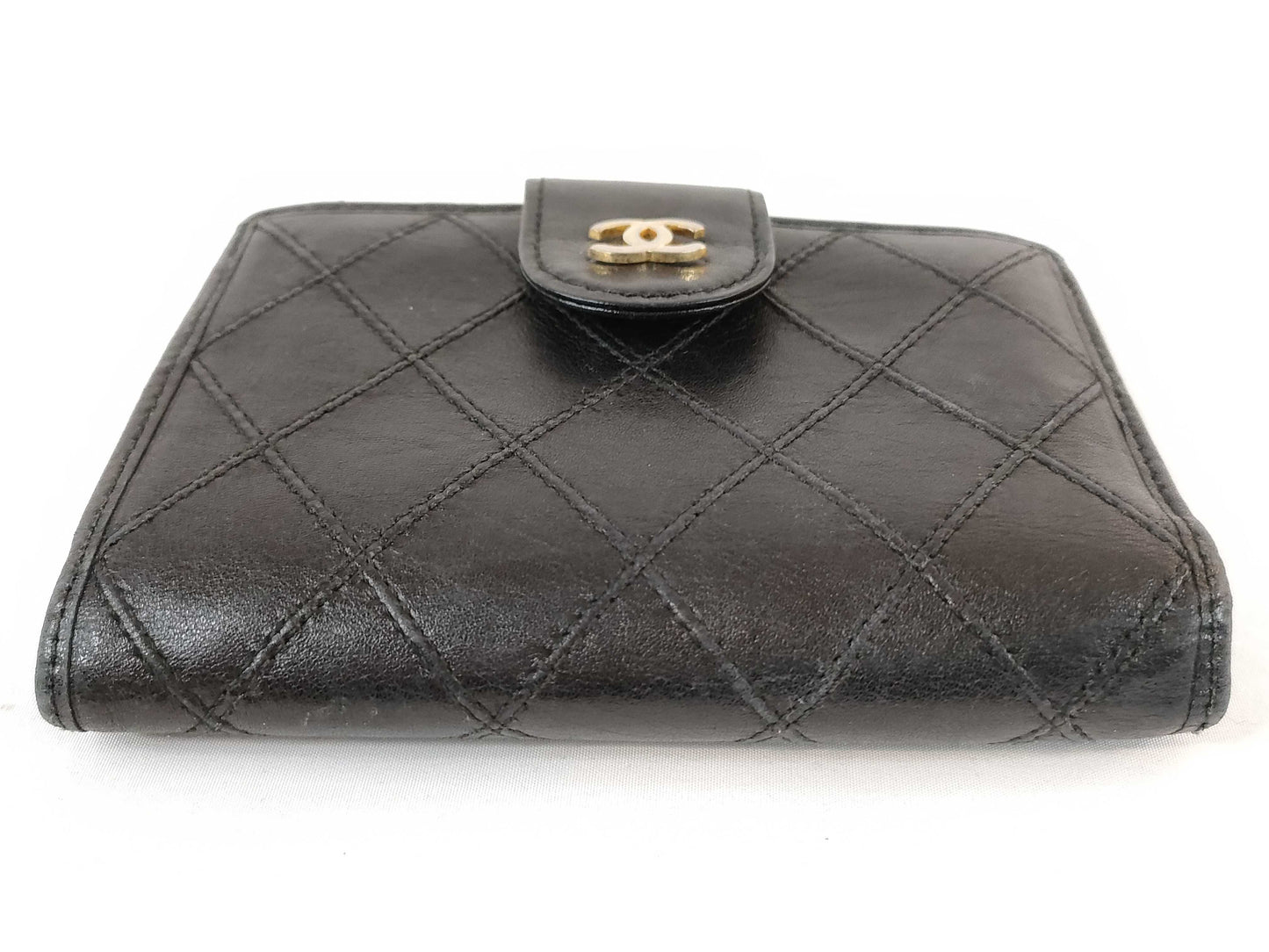 CHANEL Lambskin Matelasse Clasp Wallet