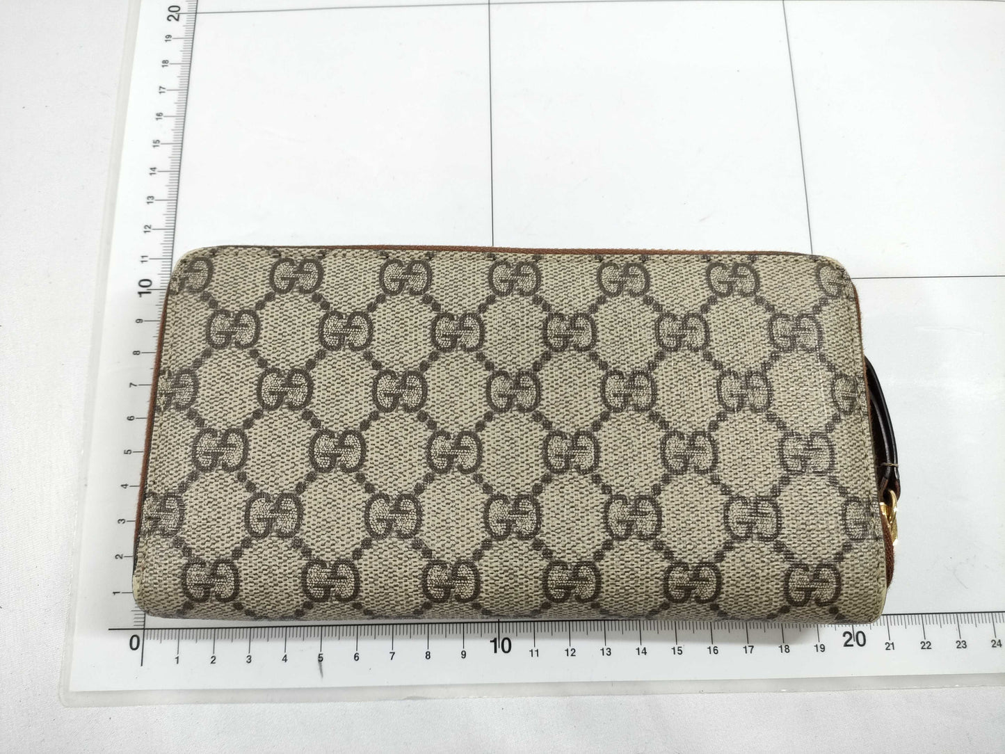 GUCCI GG Supreme 410102 GG Supreme Zip-Around Wallet
