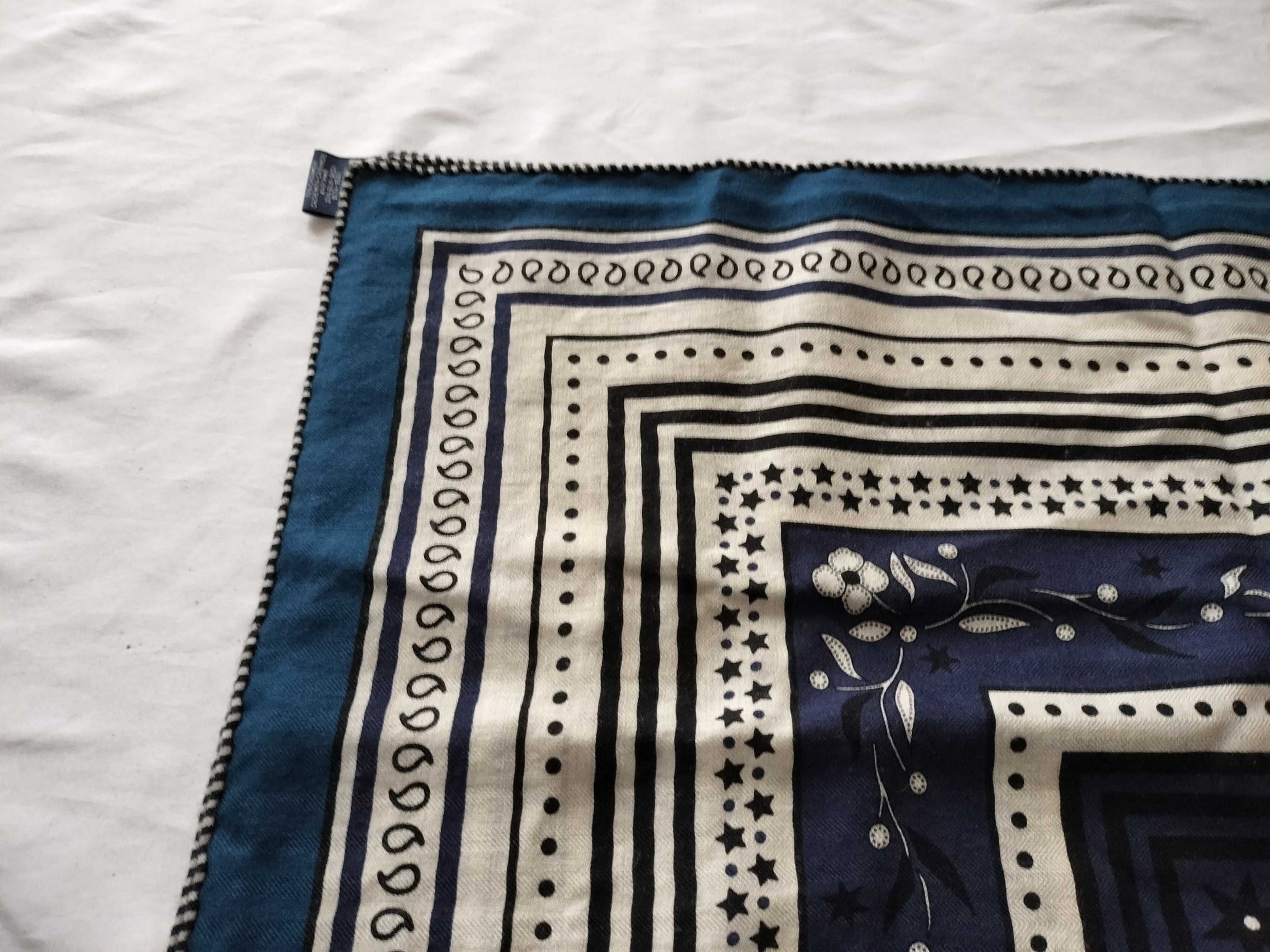 HERMES Carre Jean Carre 140 Festival des Amazones Large Scarf