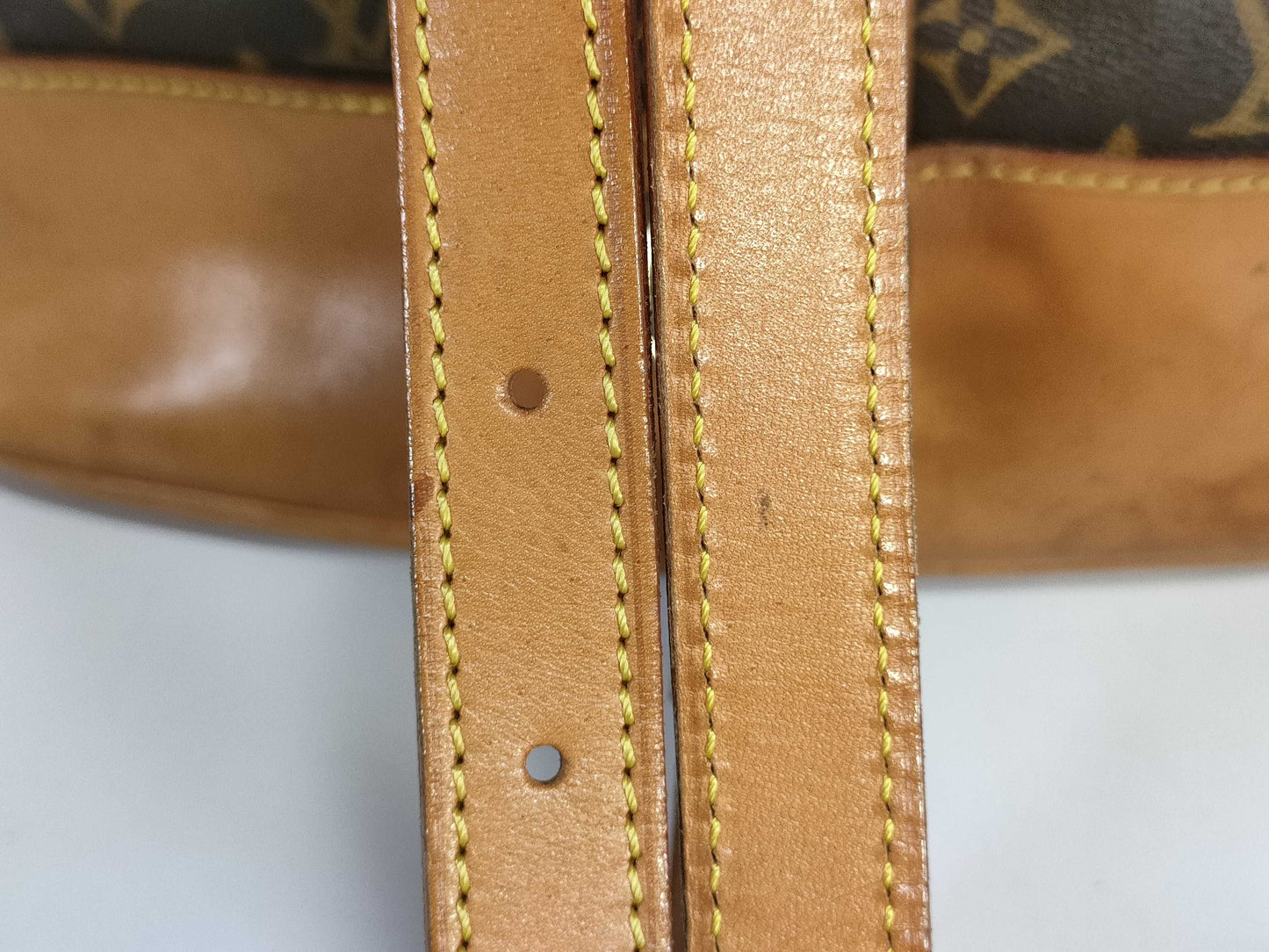 LOUIS VUITTON Monogram M42244 Randonnee GM Shoulder Bag