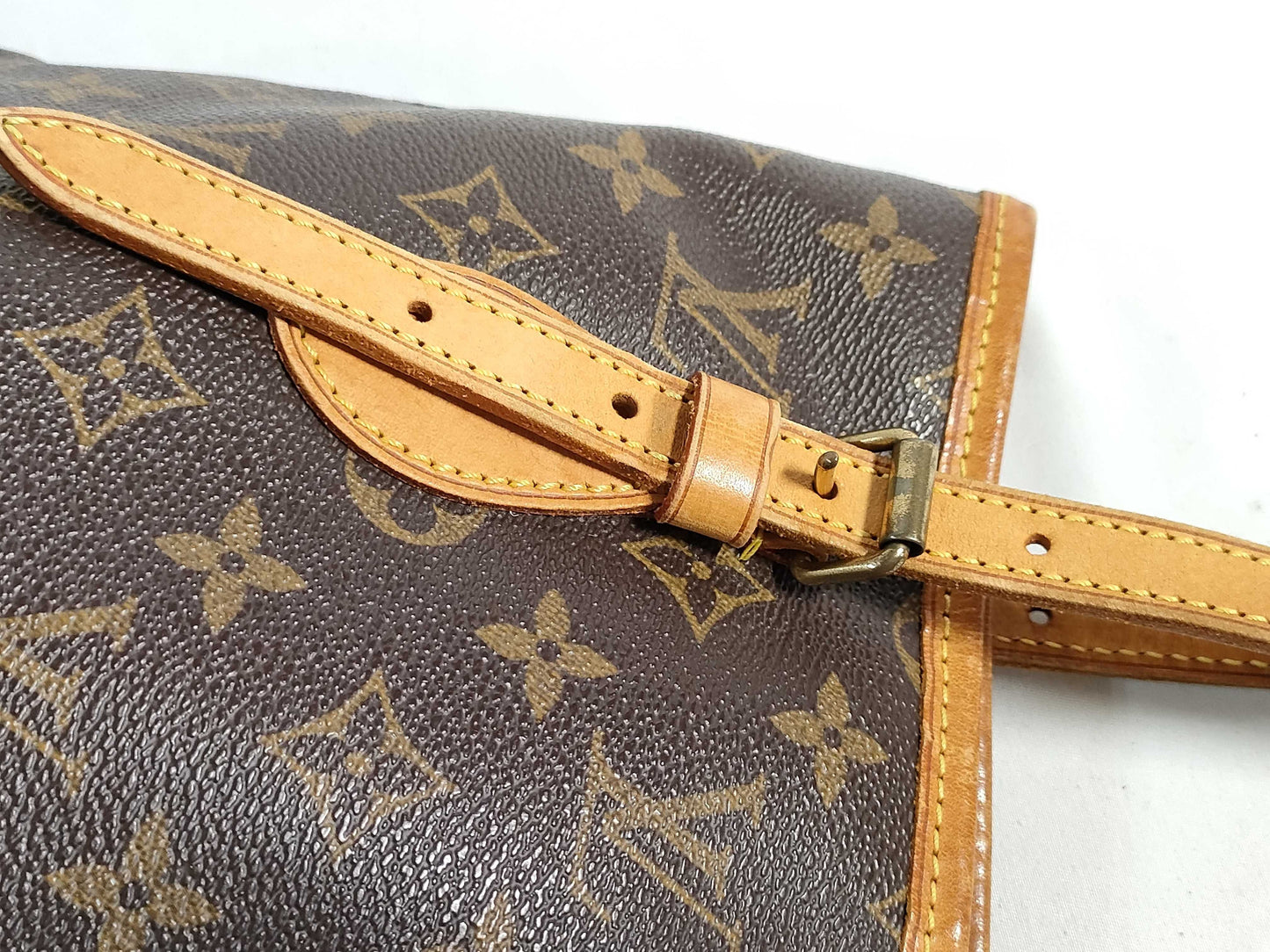 LOUIS VUITTON Monogram Petit Bucket PM Tote Bag