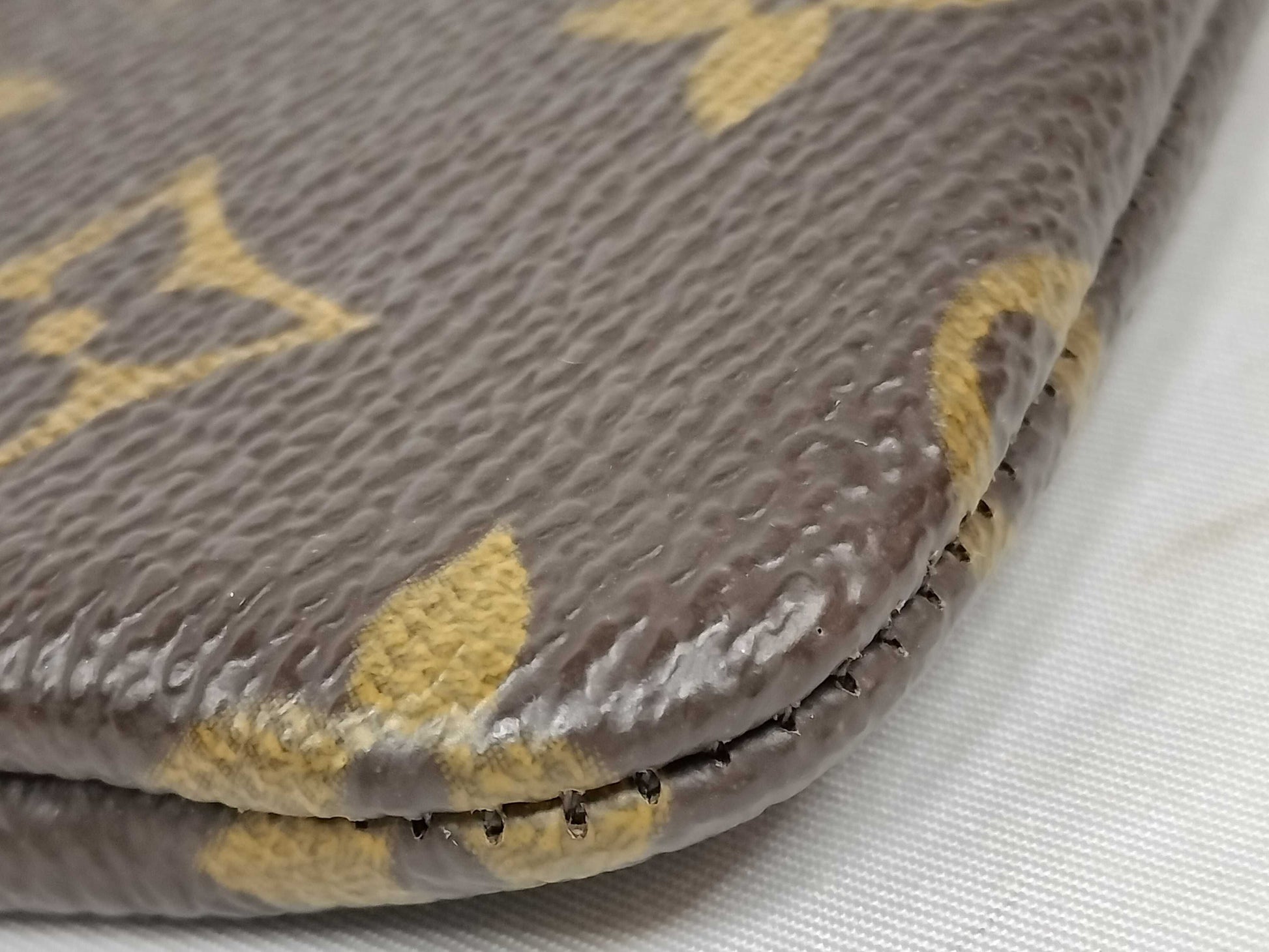LOUIS VUITTON Monogram Pochette Cle Coin Case