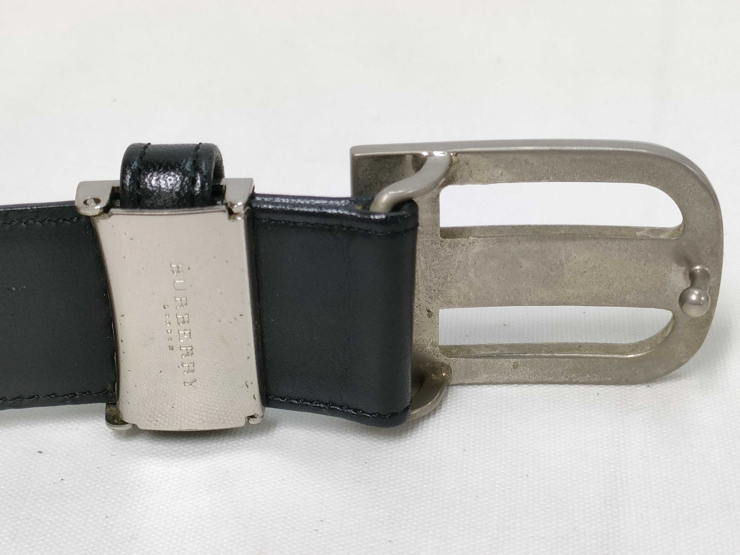 Cartier Burberry/Gucci Accessory Case/Belt/Strap Set Belt