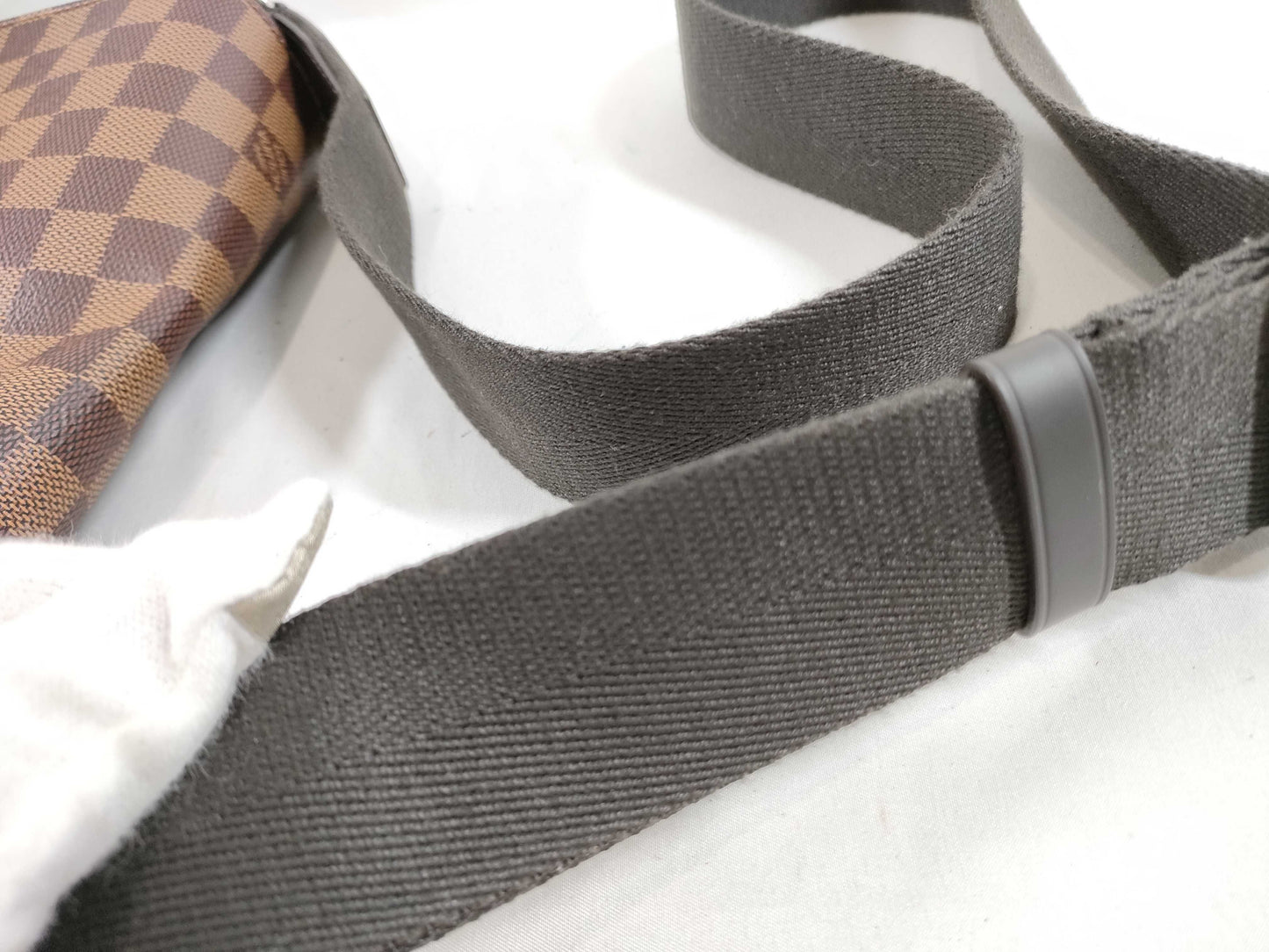 LOUIS VUITTON Damier District N41031 Shoulder Bag