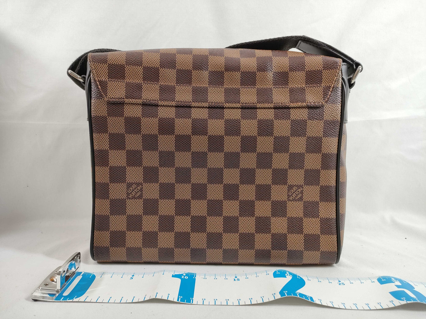 LOUIS VUITTON Damier District N41031 Shoulder Bag