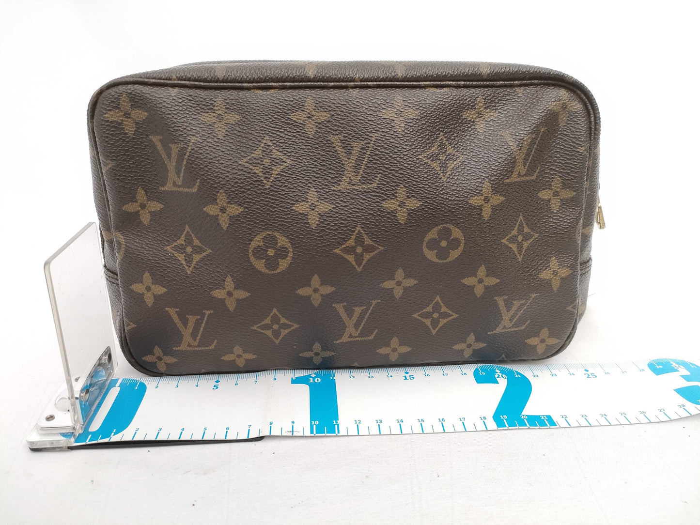 LOUIS VUITTON Monogram True Toilet 23 Second Bag