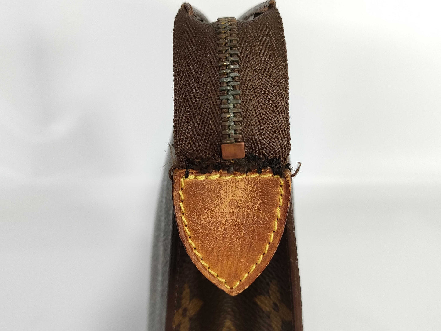 LOUIS VUITTON Monogram M47542 Poche Toilette 26 Pouch