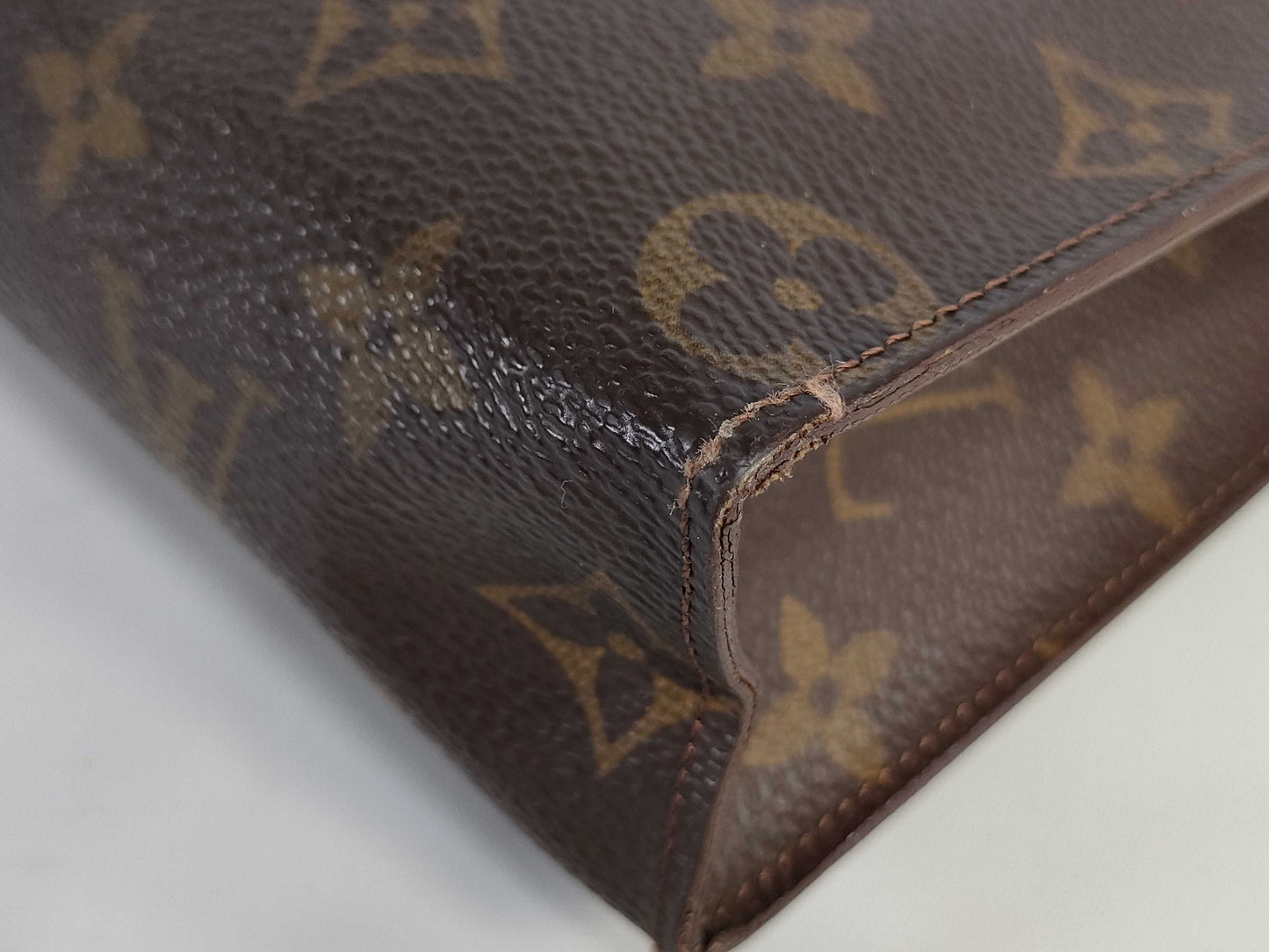LOUIS VUITTON Monogram M47542 Poche Toilette 26 Pouch
