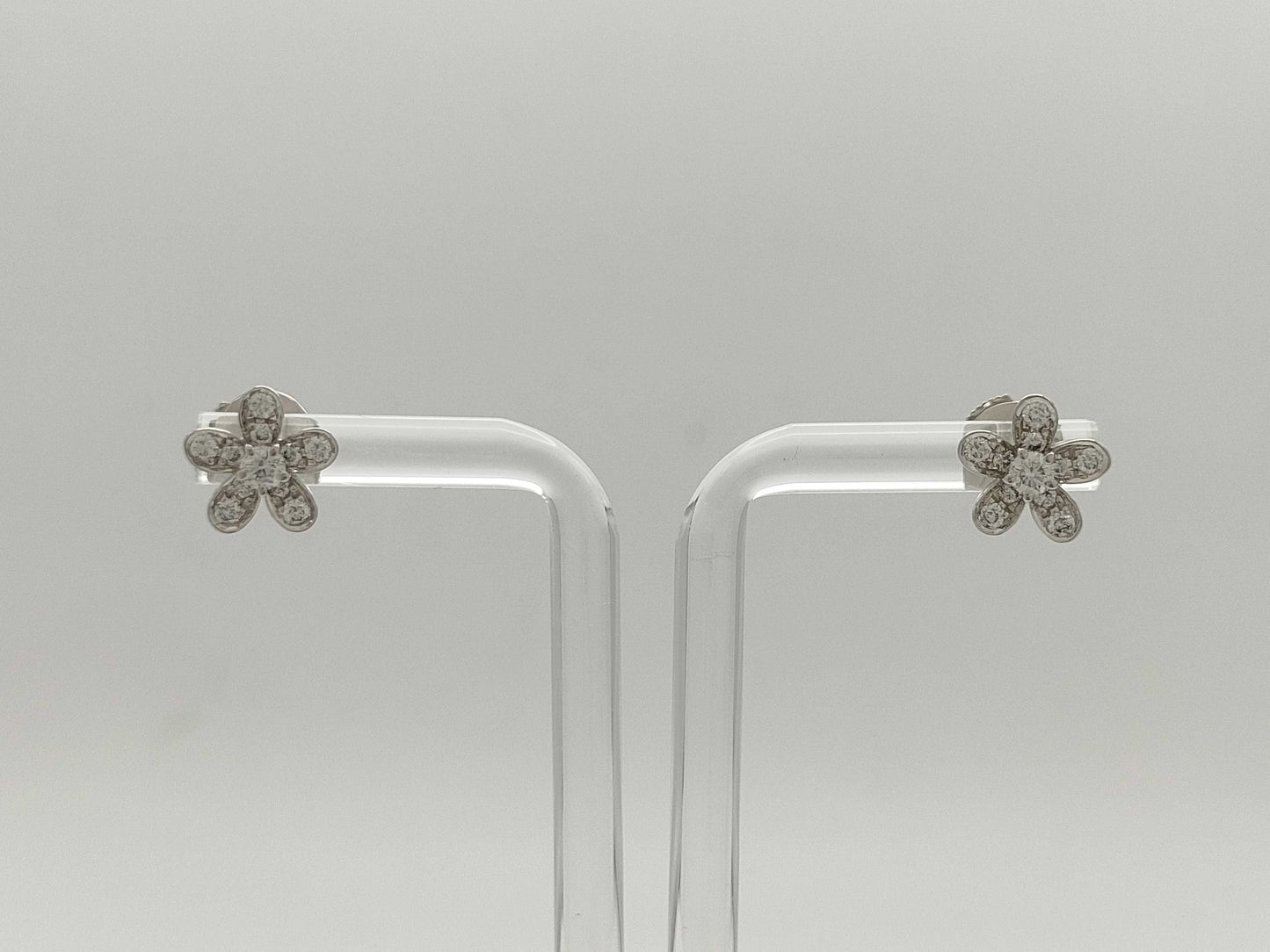 Van Cleef&Arpels Socrates Diamonds WG AU750 3.2g Earrings
